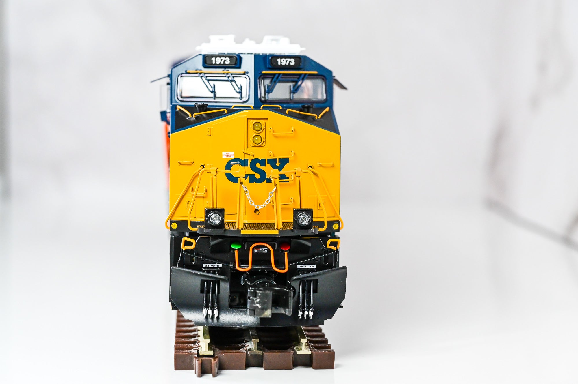 Lionel CSX ES44AC #1973 | Legacy | O Scale