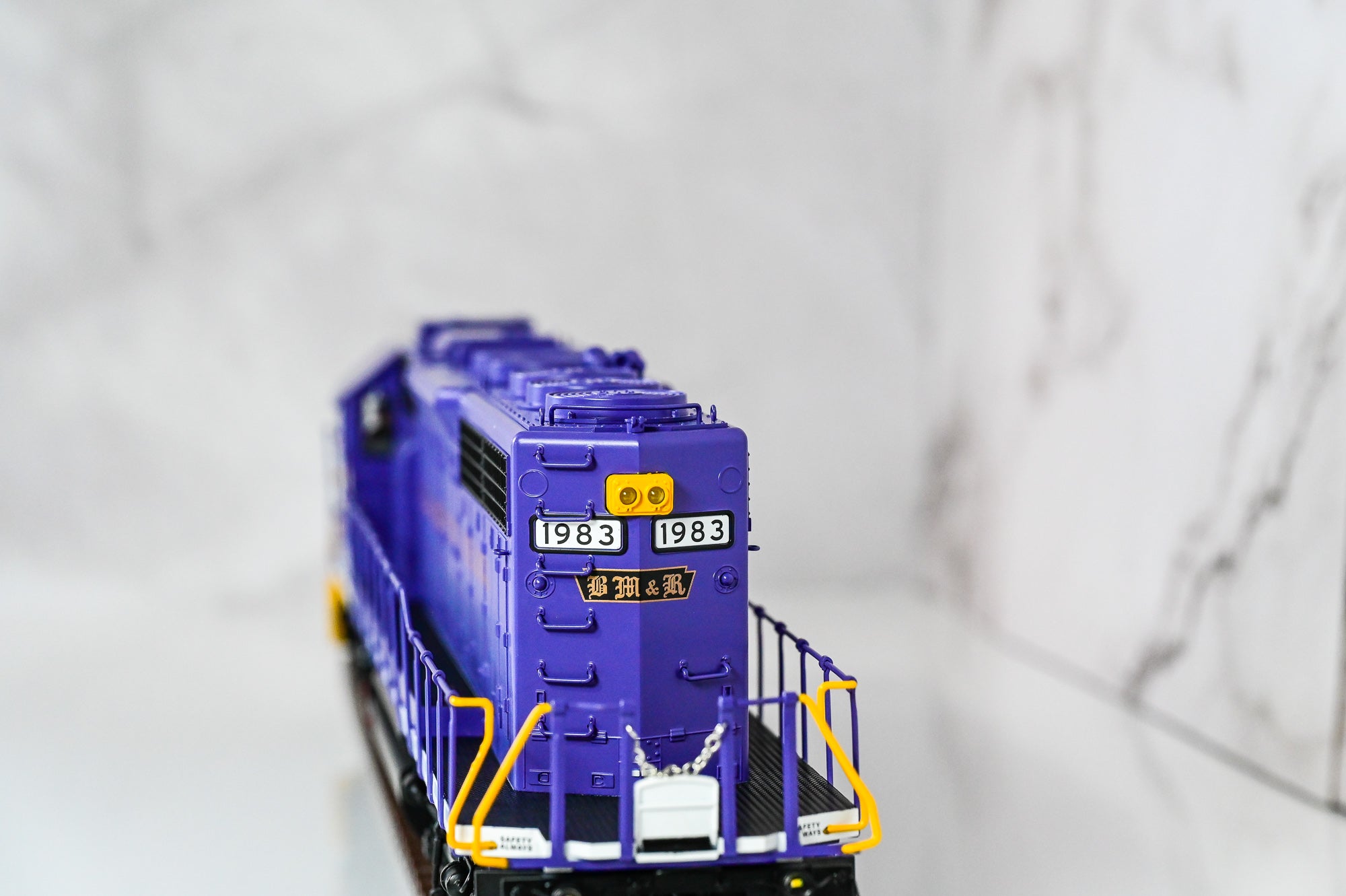 Lionel Reading & Northern SD40-2 #1983 | Legacy | O Scale