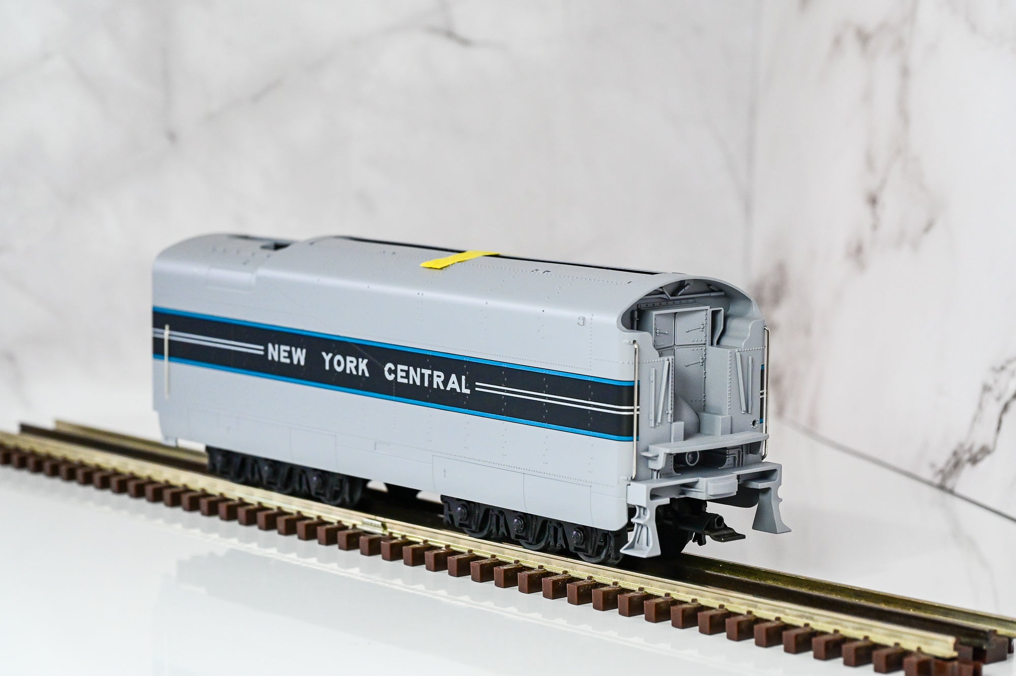 Lionel New York Central Dreyfuss J3 Hudson #5452 | Legacy | O Scale