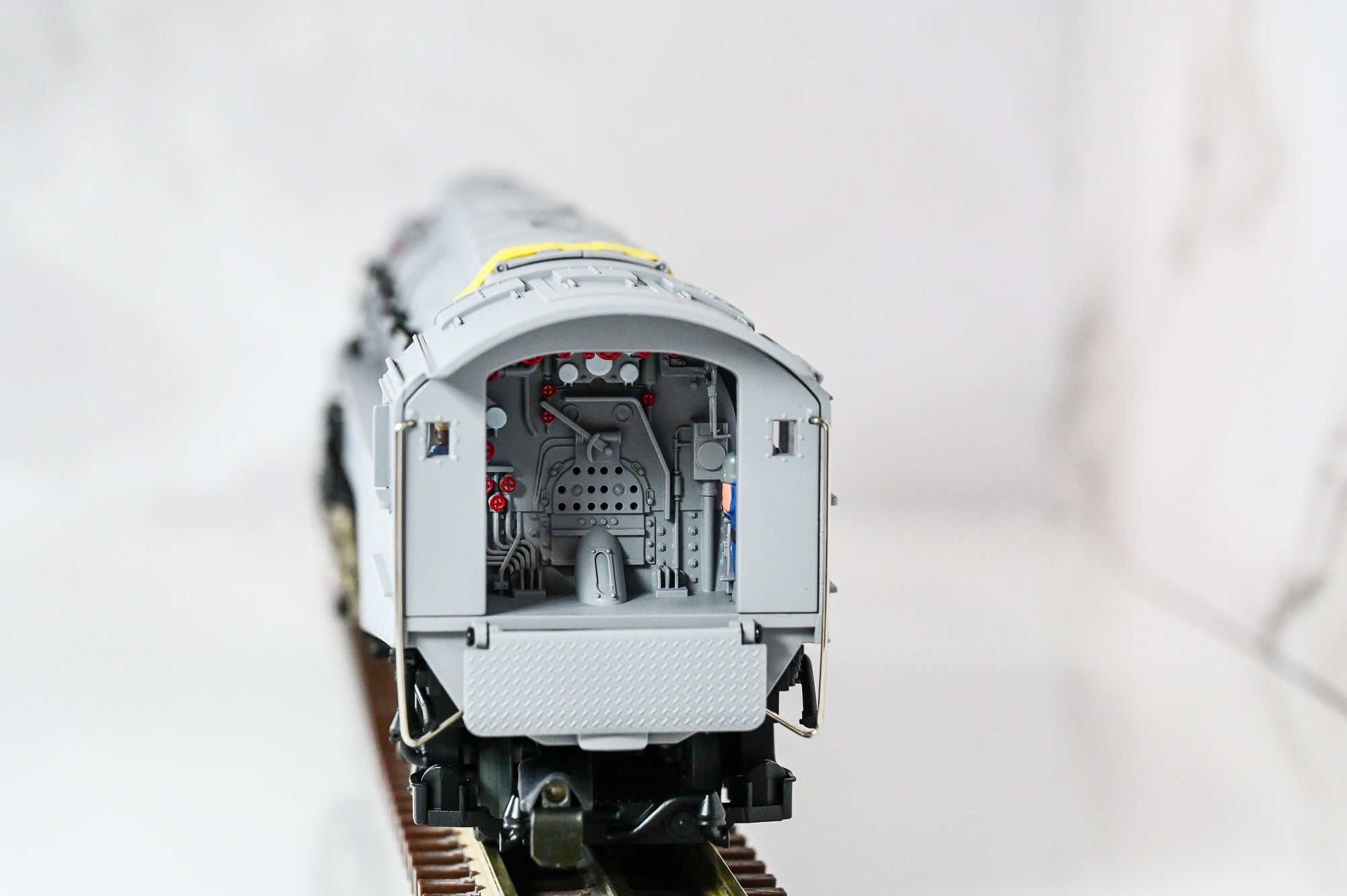 Lionel New York Central Dreyfuss J3 Hudson #5452 | Legacy | O Scale