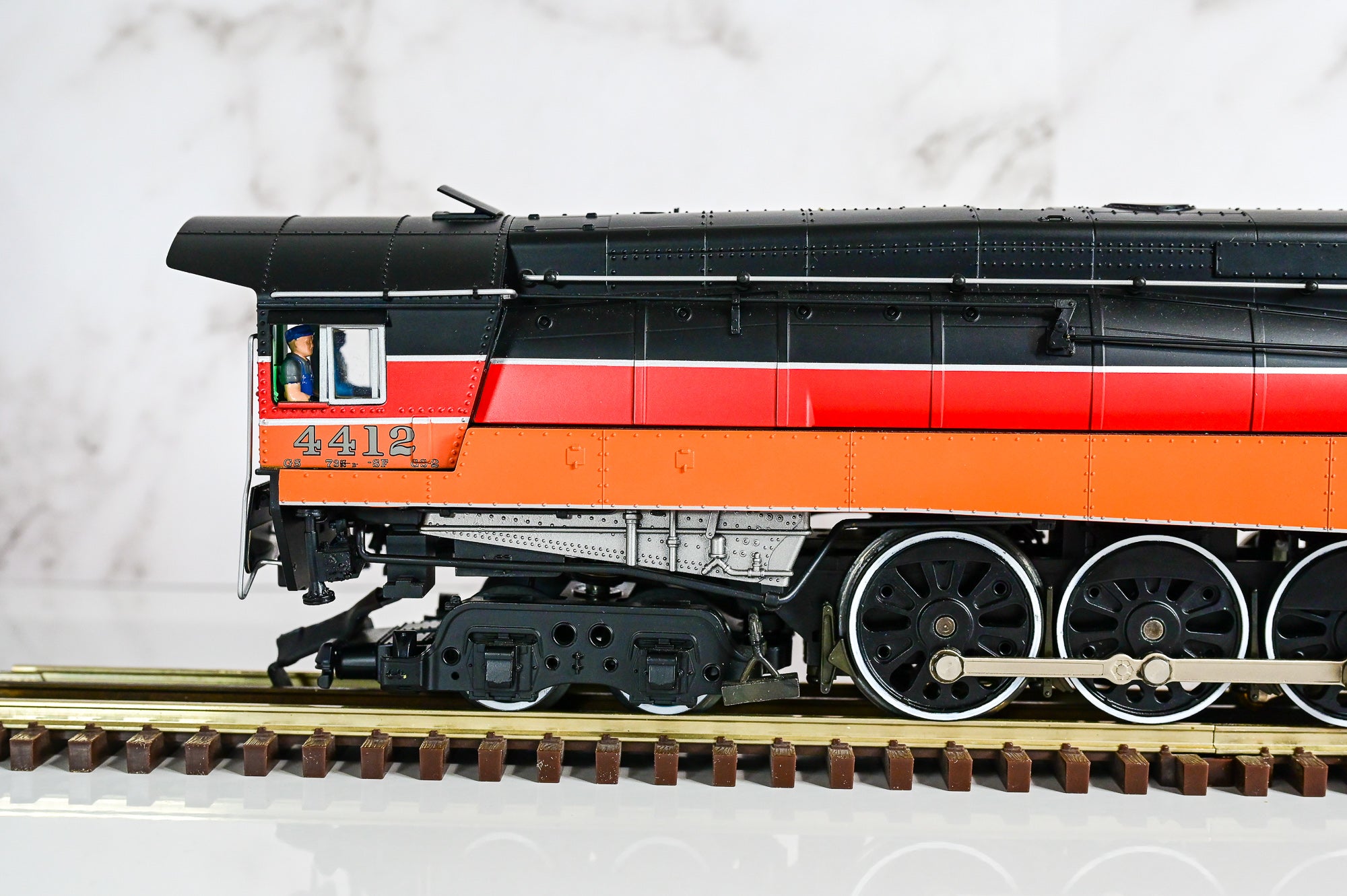 Lionel Southern Pacific VISION GS-2 #4412 (Daylight SP Lines) | Vision Line | O Scale