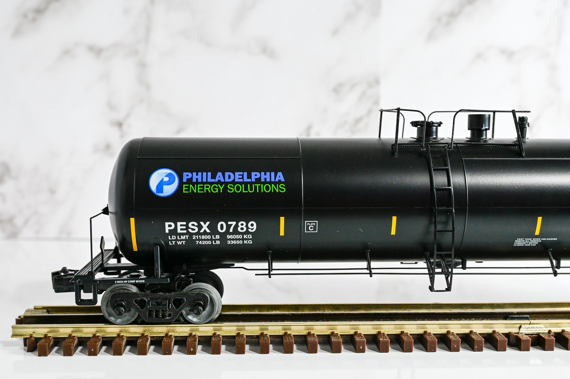 Lionel Philadelphia Energy Solutions 30K Gallon Ethanol Tank Car 3-Pack | Scale Freight | O Scale