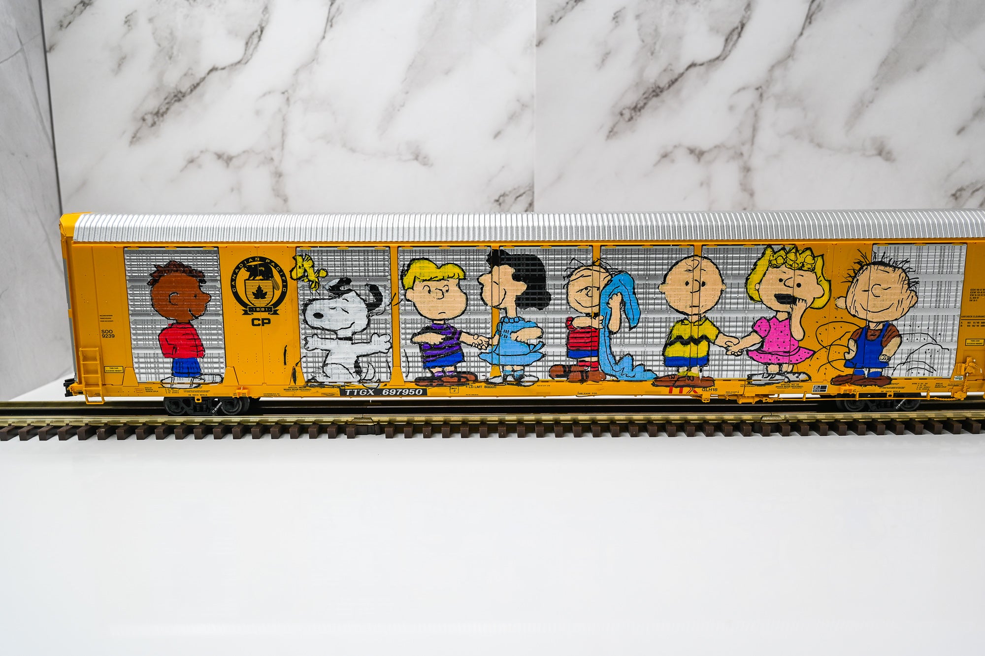 Custom Graffiti Atlas Gunderson Multi‑Max Auto Rack | Peanuts | O Scale
