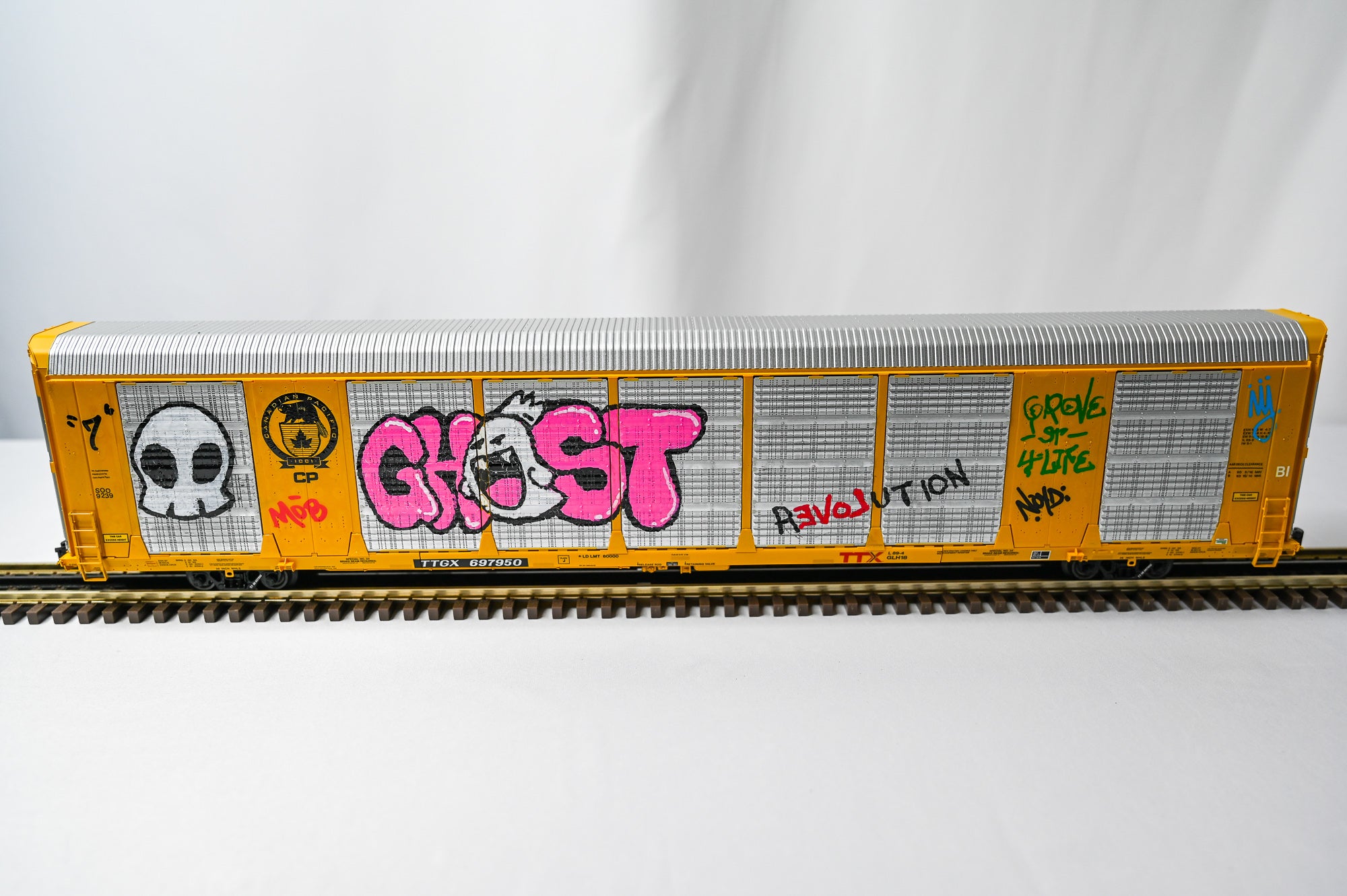 Custom Graffiti Atlas Gunderson Multi‑Max Auto Rack | Dual Side Graffiti| O Scale