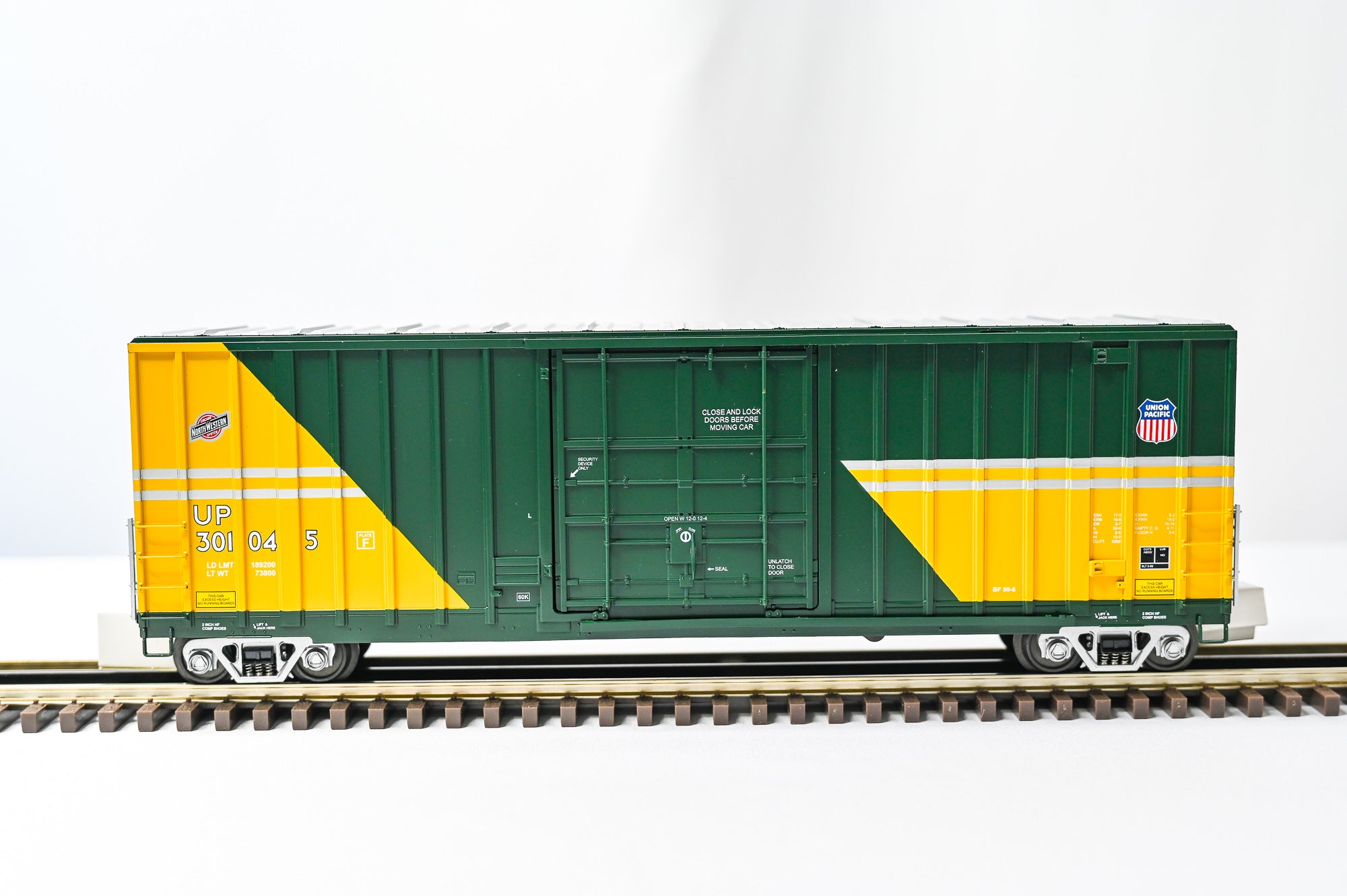 MTH Chicago Northwestern 50 Foot High Cube Boxcar 6 Car Set | O Scale