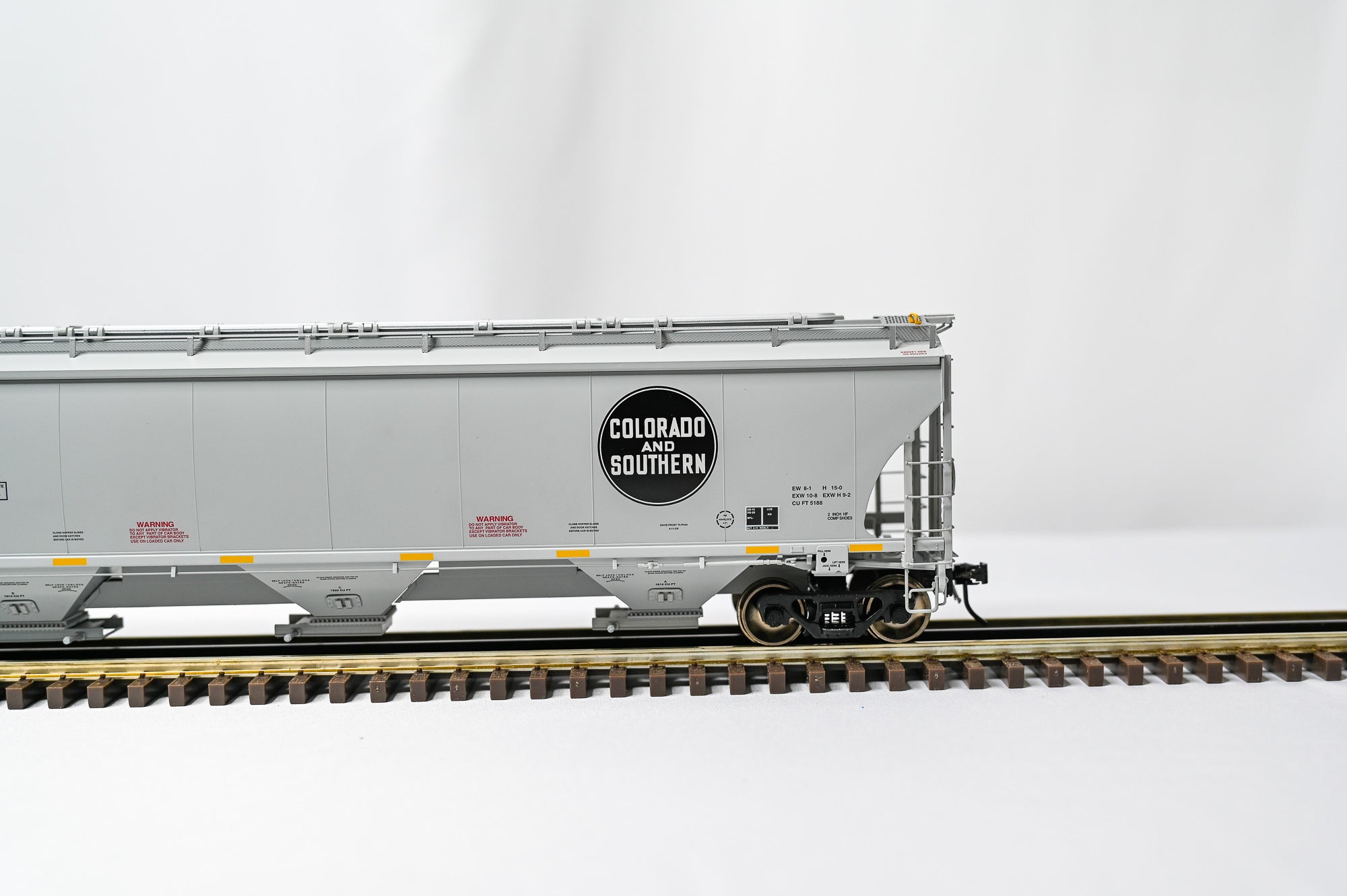 Atlas BNSF Trinity 5161 Covered Hopper Heritage 2 RAIL | O Scale