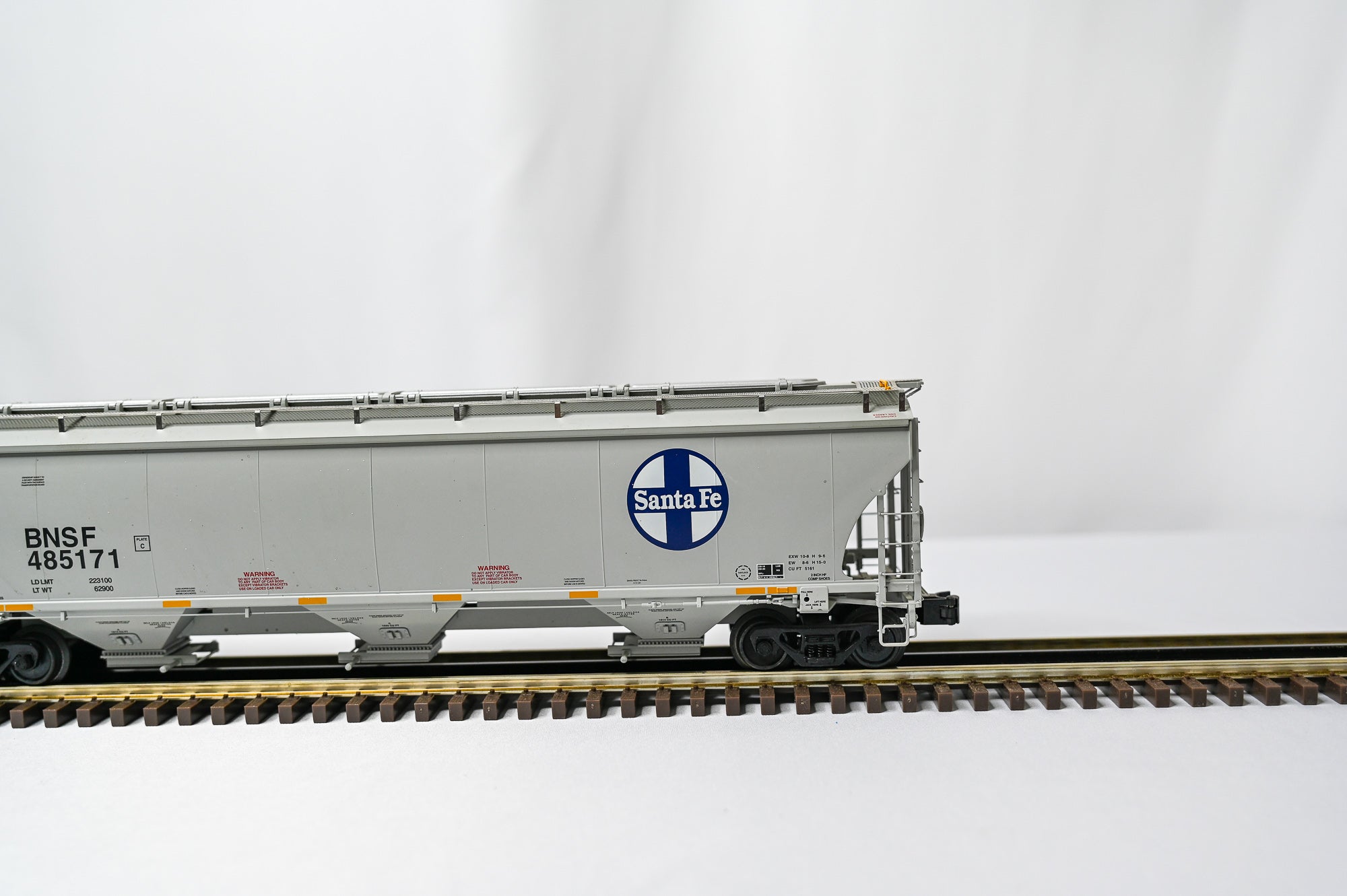 Atlas O Trinity 5161 Covered Hopper BNSF ATSF Heritage #485171 | 3 Rail O Scale