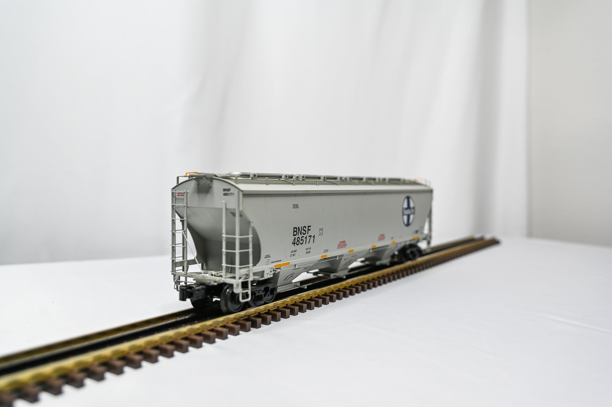 Atlas O Trinity 5161 Covered Hopper BNSF ATSF Heritage #485171 | 3 Rail O Scale