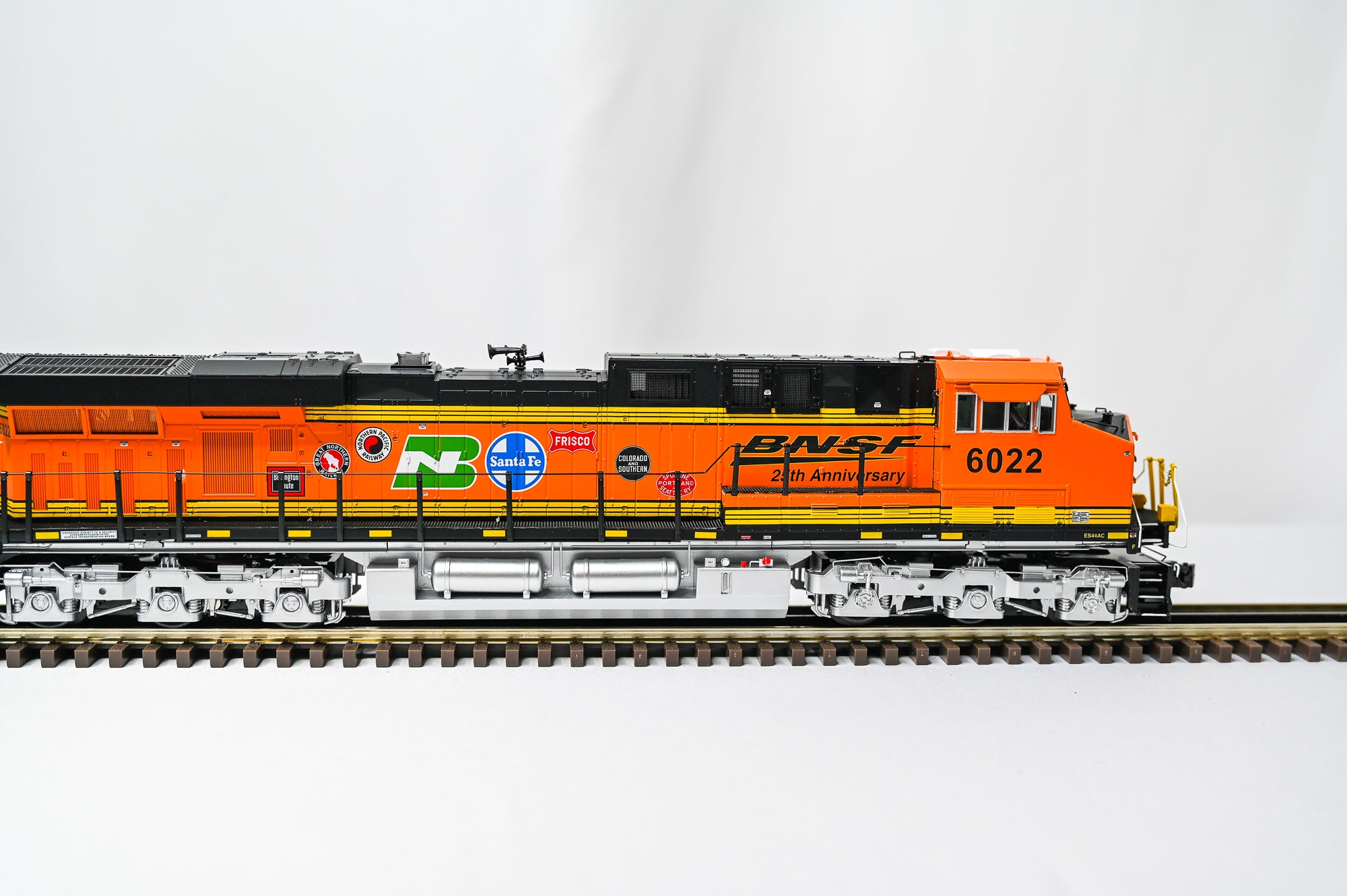 MTH BNSF ES44AC Diesel Engine 6022 Proto Sound 3.0 | O Scale
