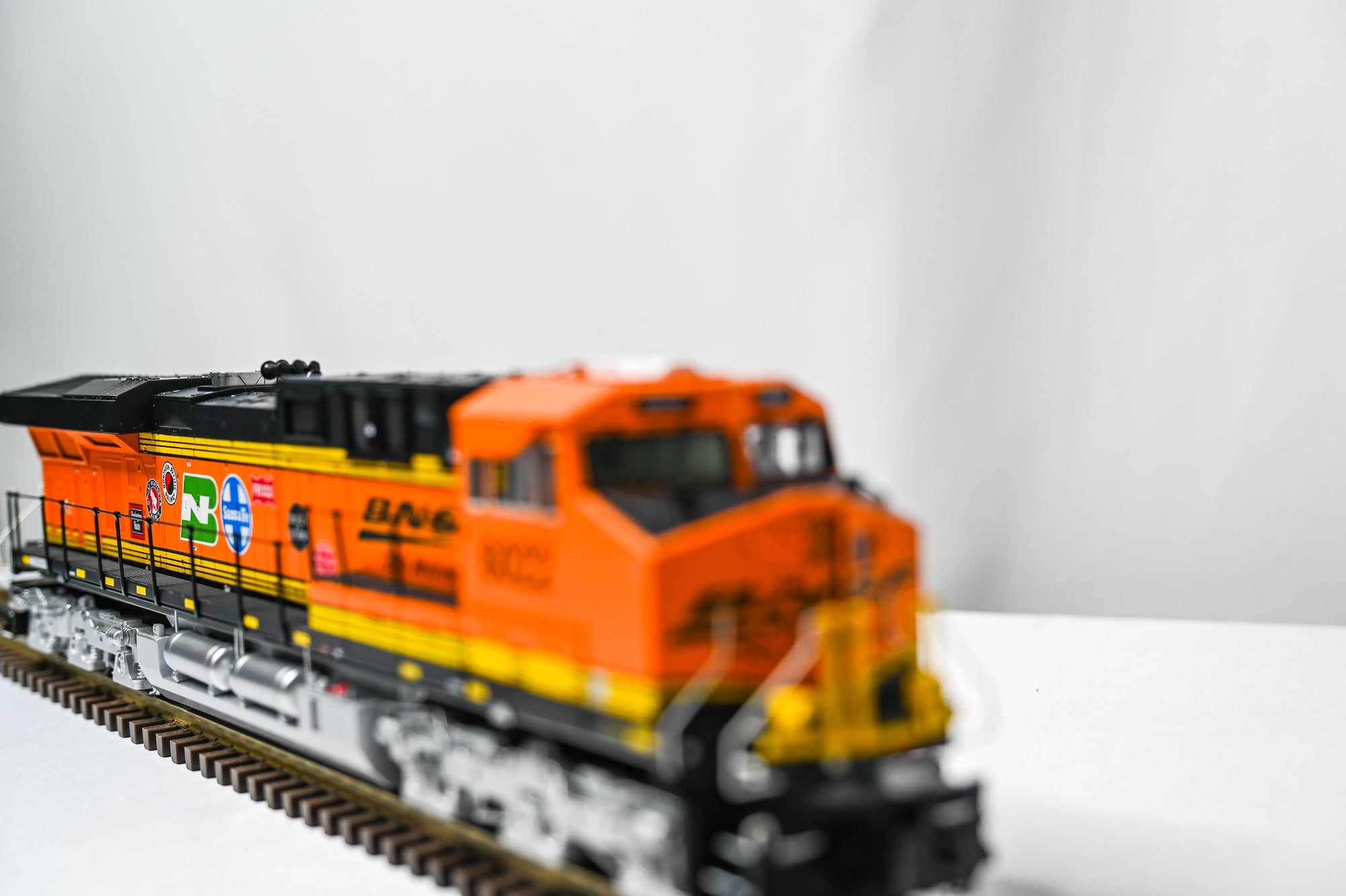 MTH BNSF ES44AC Diesel Engine 6022 Proto Sound 3.0 | O Scale