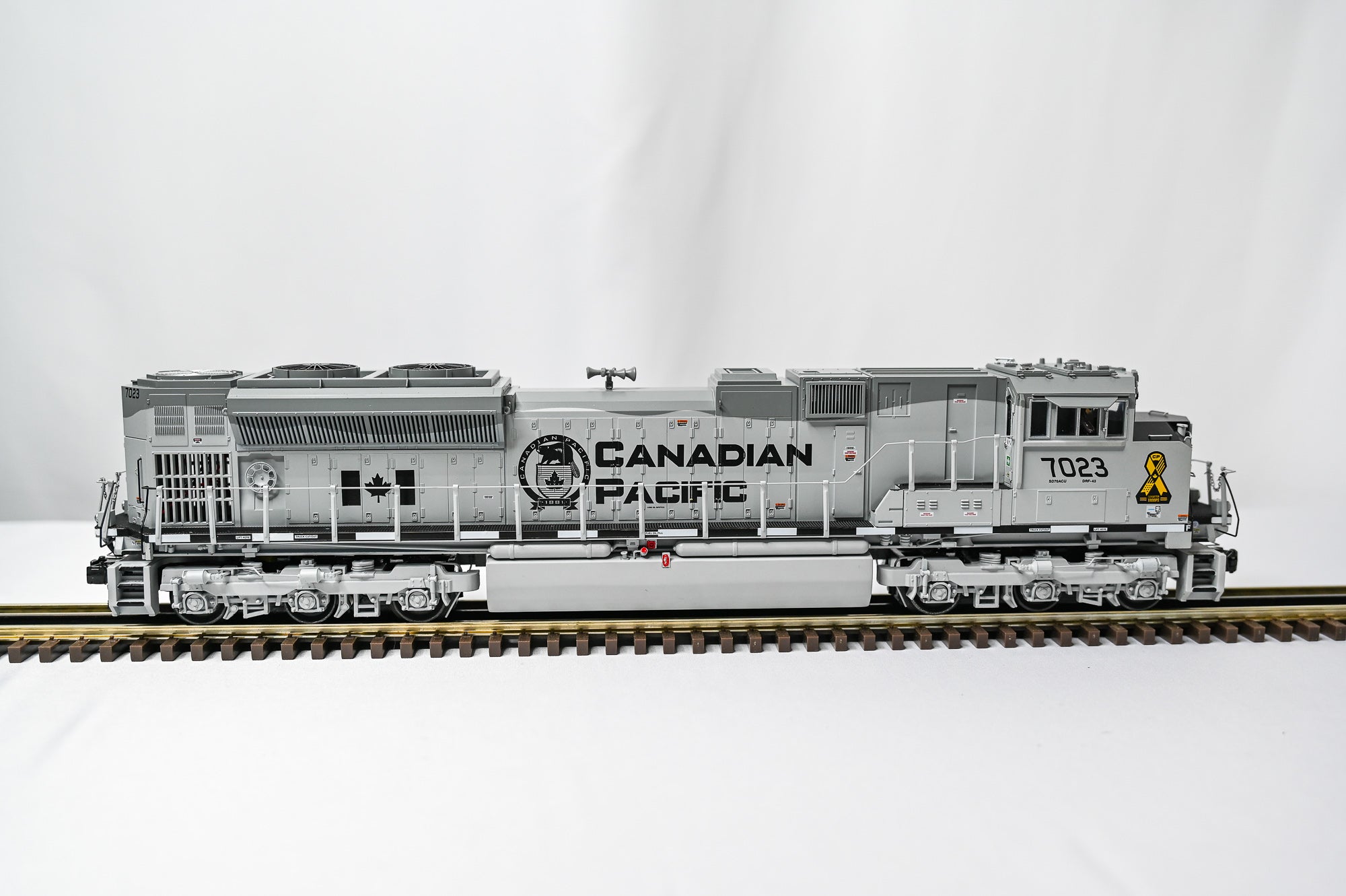 Atlas Canadian Pacific SD70ACe Air Force Military Pride 7023 | O Scale