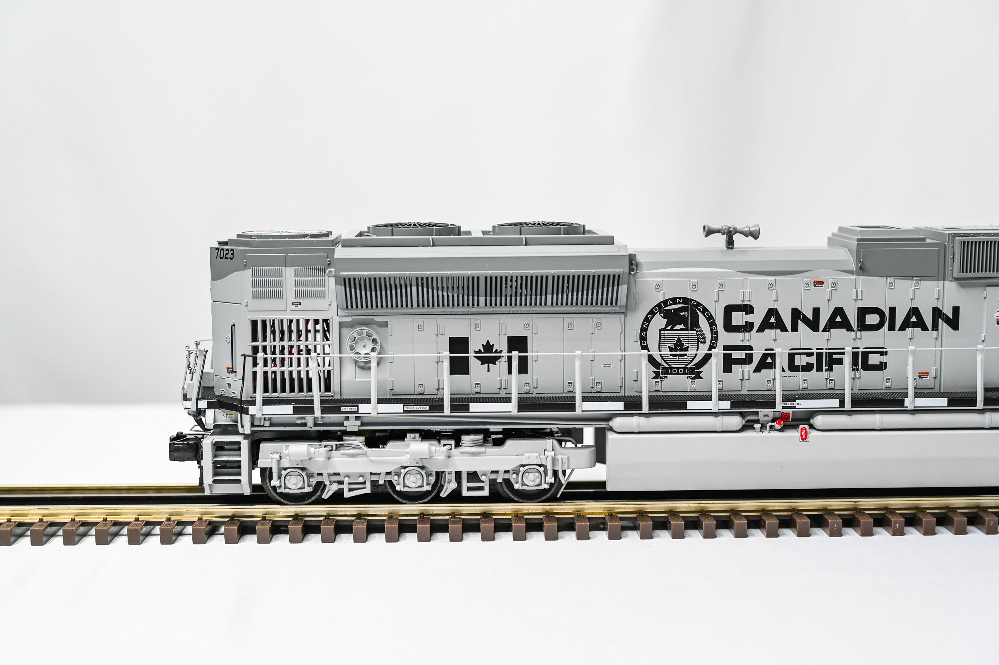 Atlas Canadian Pacific SD70ACe Air Force Military Pride 7023 | O Scale