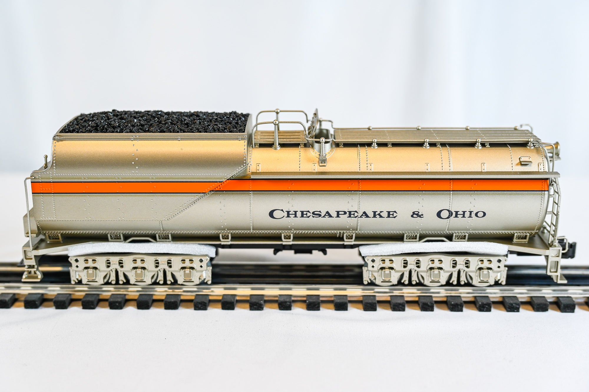 Lionel Train Loft Custom Chessie Legacy H7 1590 | O Scale