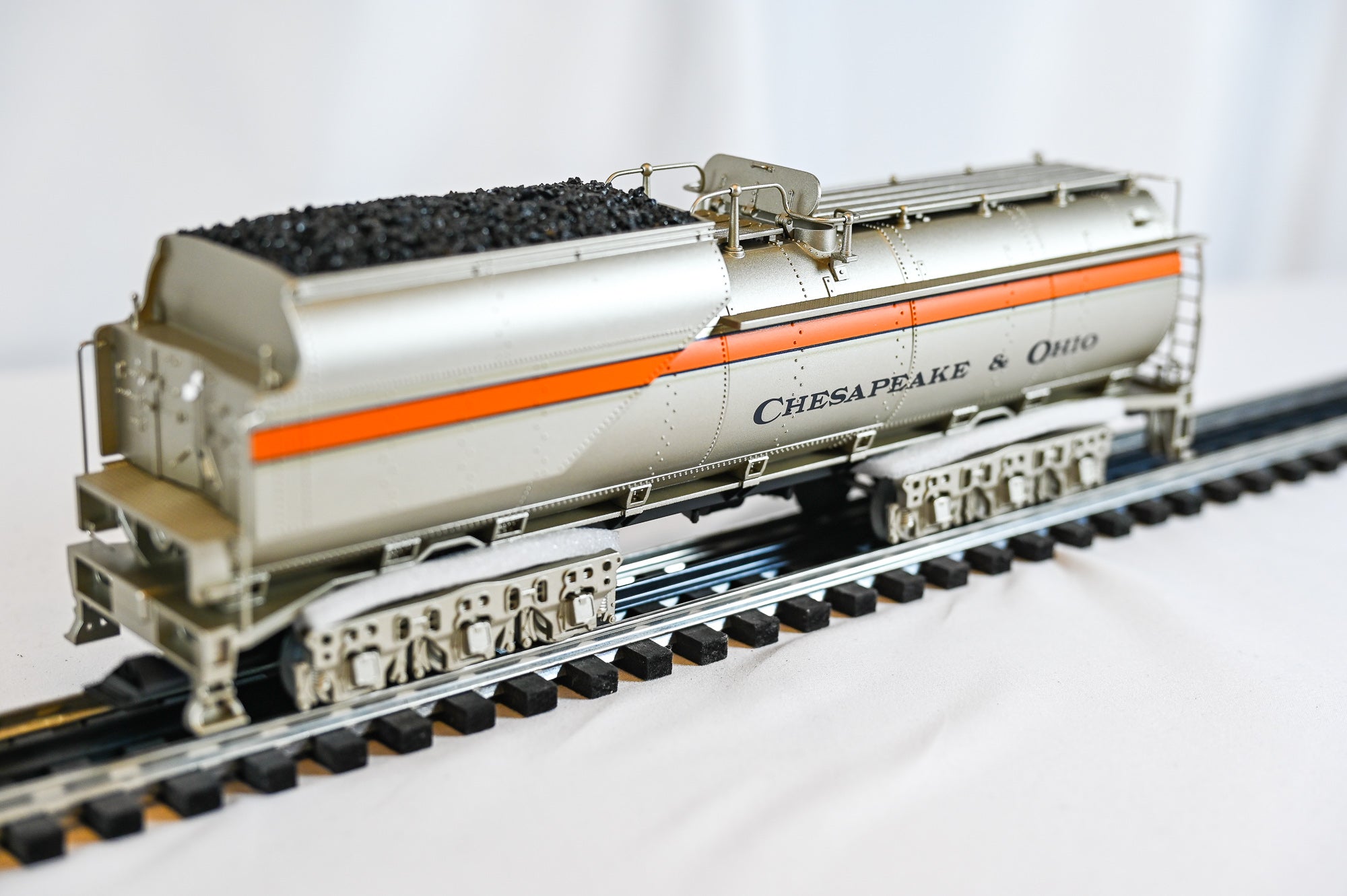 Lionel Train Loft Custom Chessie Legacy H7 1590 | O Scale
