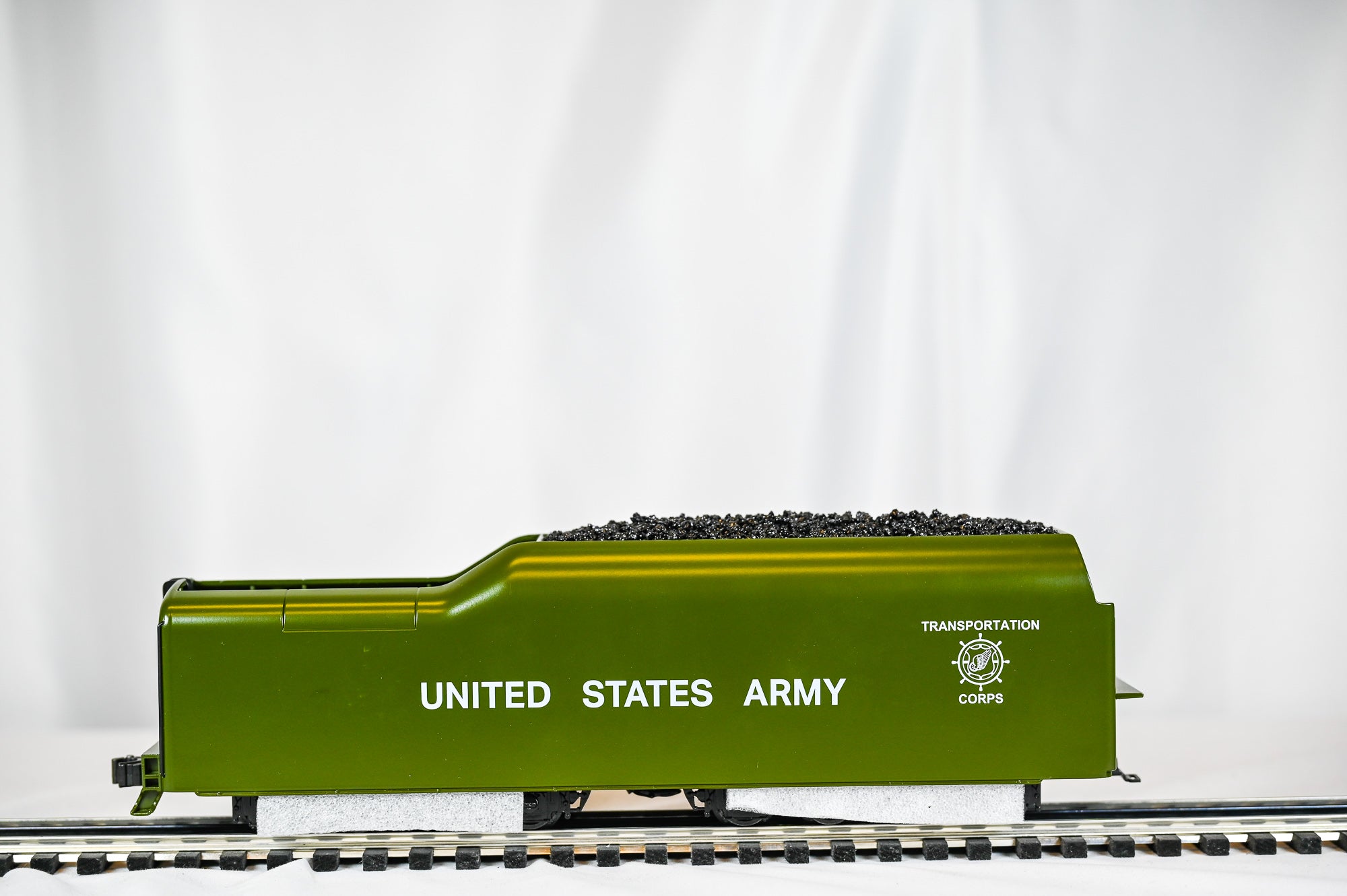 Lionel USATC S2 Turbine “MacArthur” #1903 Passenger Train Set w/ 6 Cars| O Scale