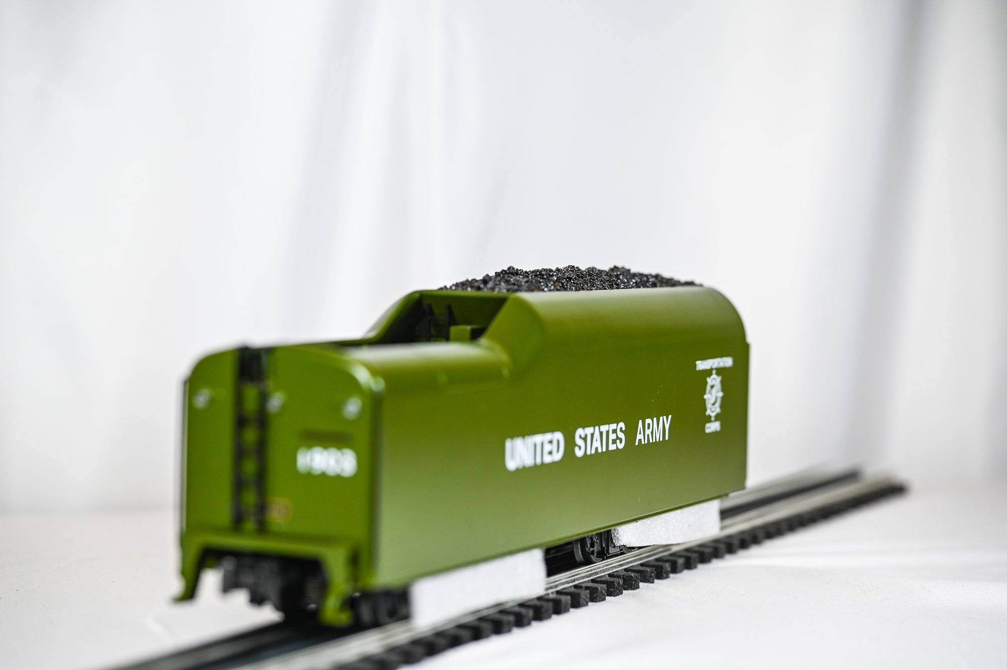Lionel USATC S2 Turbine “MacArthur” #1903 Passenger Train Set w/ 6 Cars| O Scale
