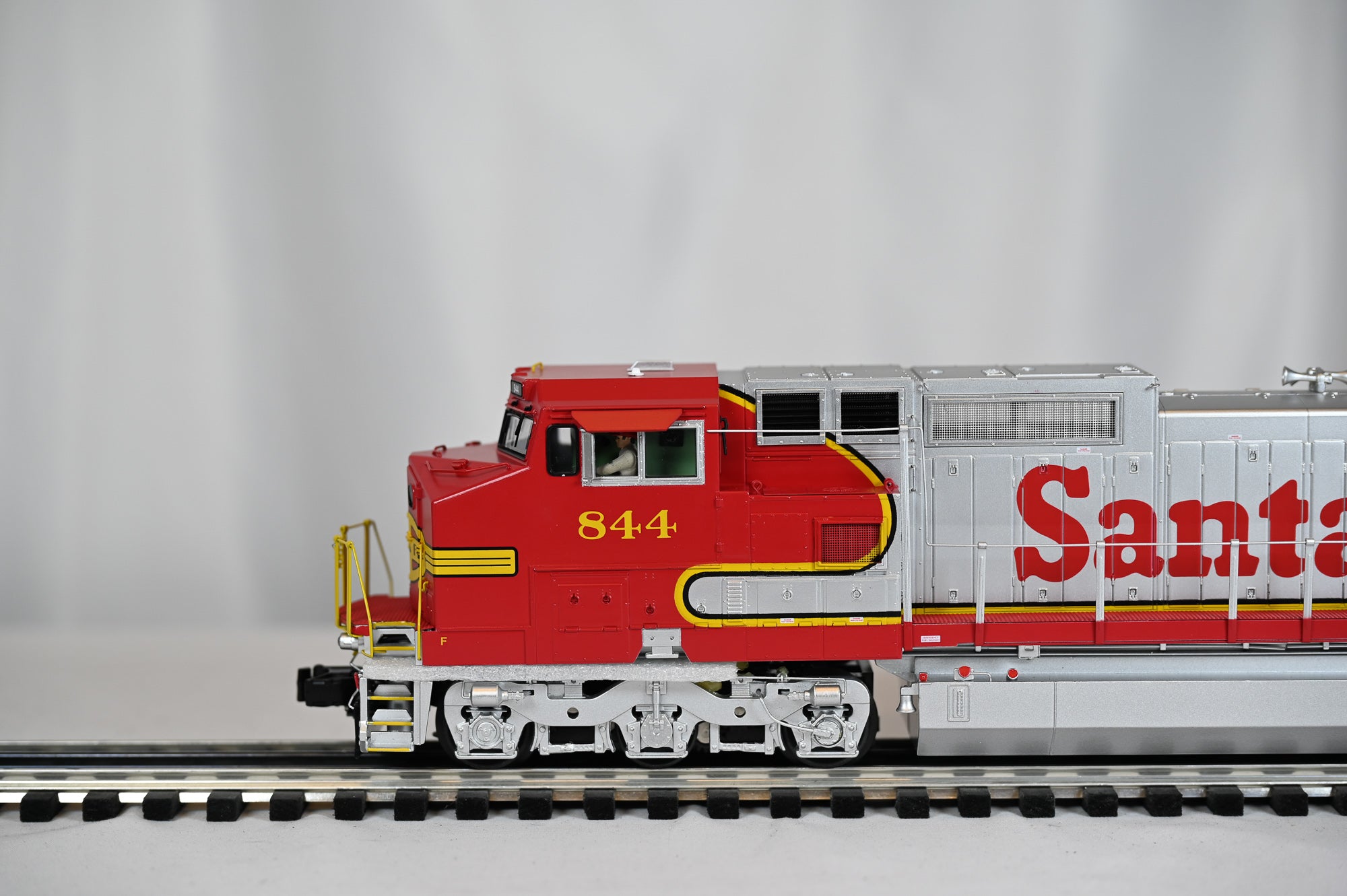 MTH Santa Fe Dash-8 Diesel Locomotive #844 | Premier | O Scale