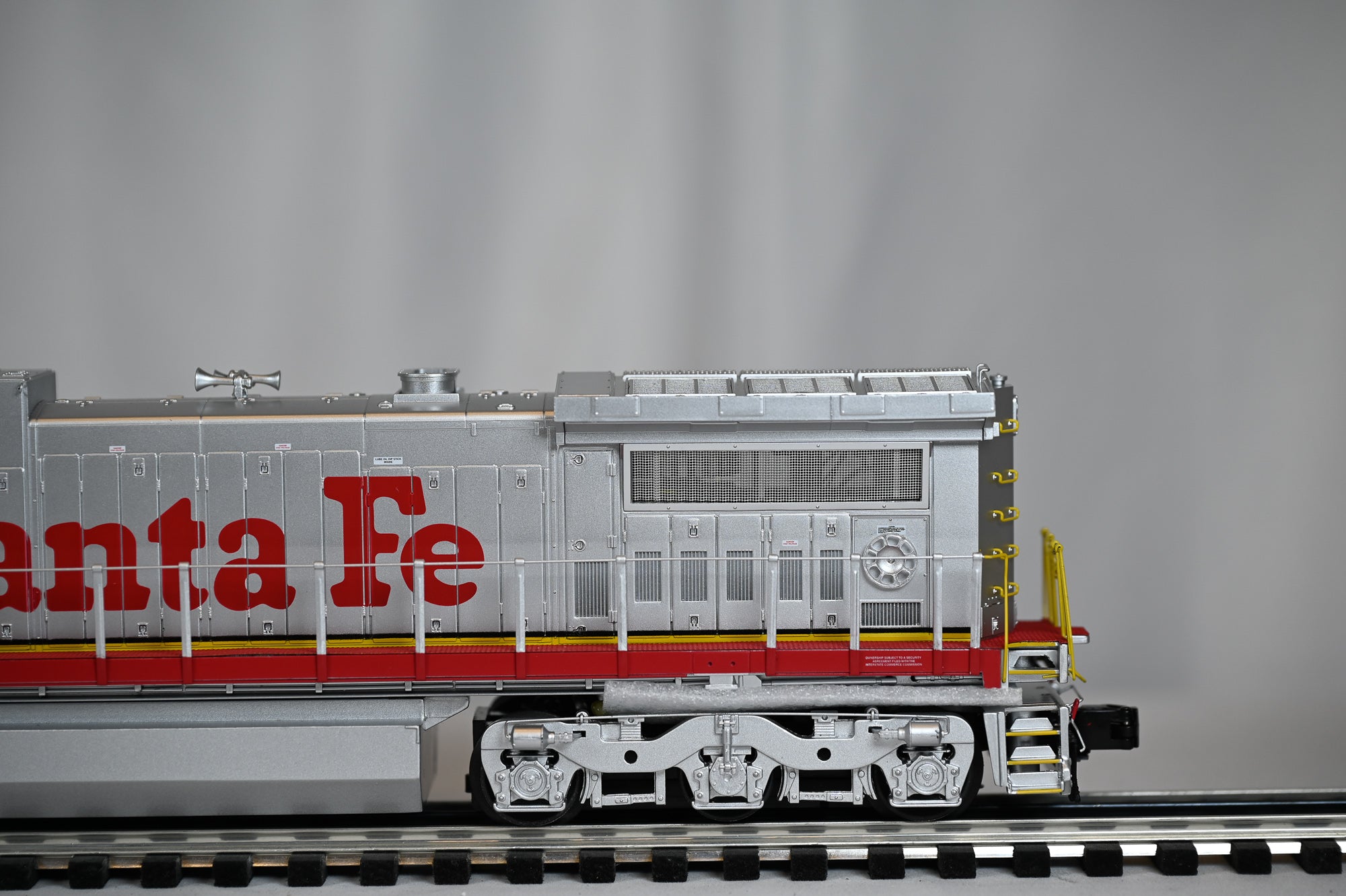 MTH Santa Fe Dash-8 Diesel Locomotive #851 | Premier | O Scale