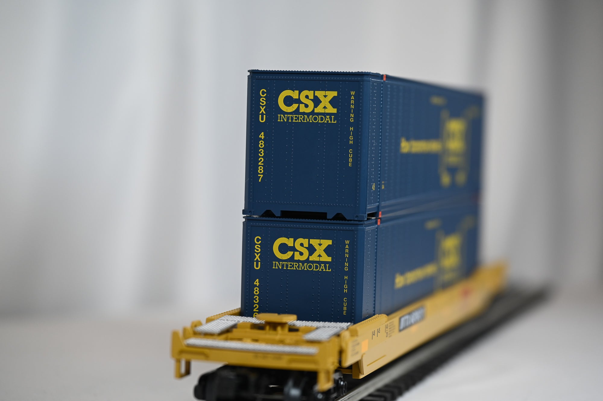 MTH CSX Husky Stack Car | O Scale