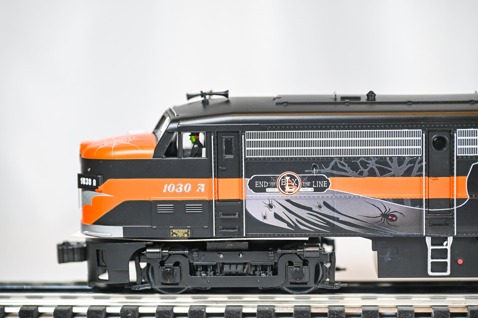 Lionel Halloween FA-2 AA Diesel Set w/ LEGACY & Bluetooth (2 Powered Units) | O Scale