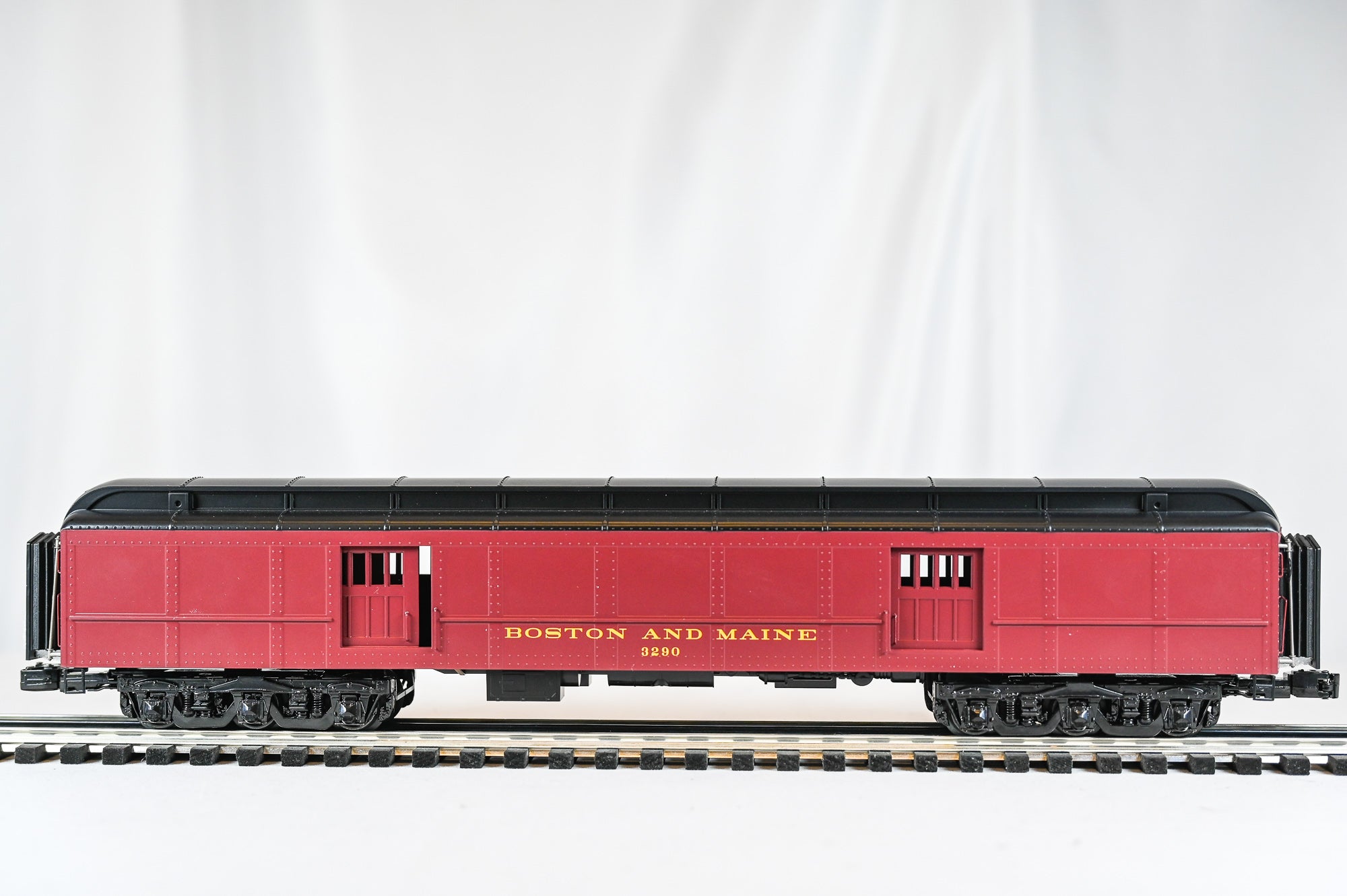 Atlas Boston & Maine 70' Heavyweight Passenger Car 5-Car Bundle | Premier | O Scale