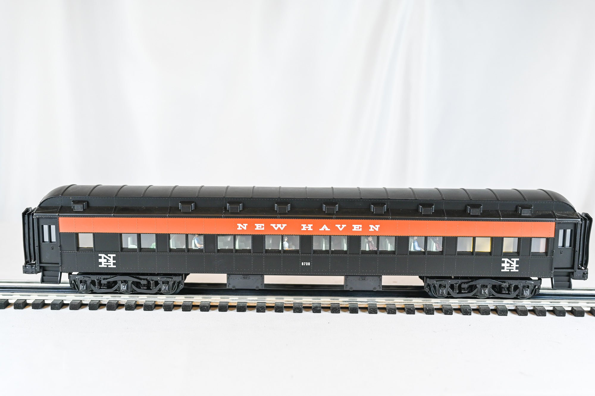 Lionel New Haven 18" 7 Passenger Car BUNDLE | O Scale