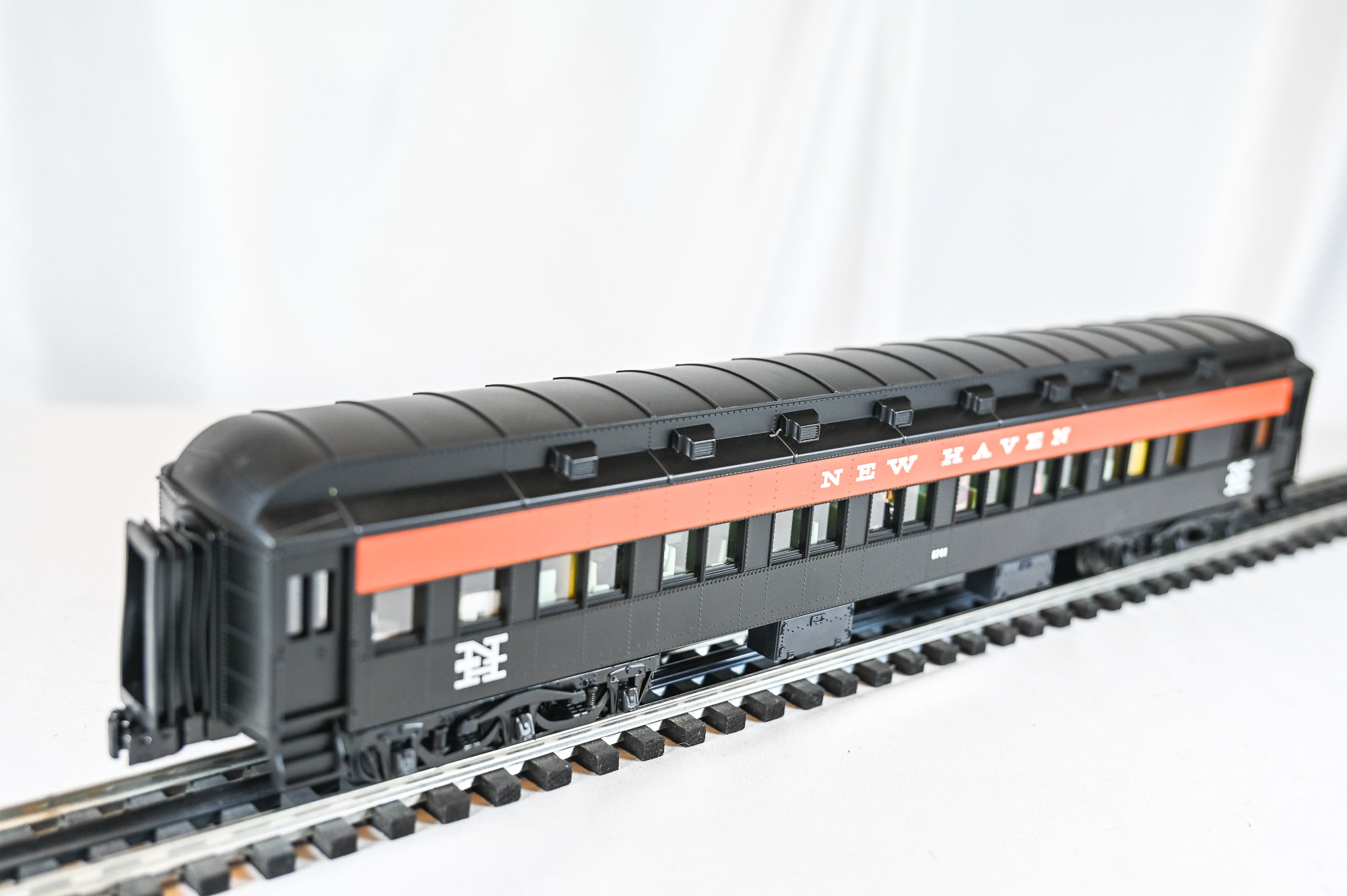 Lionel New Haven 18" 7 Passenger Car BUNDLE | O Scale