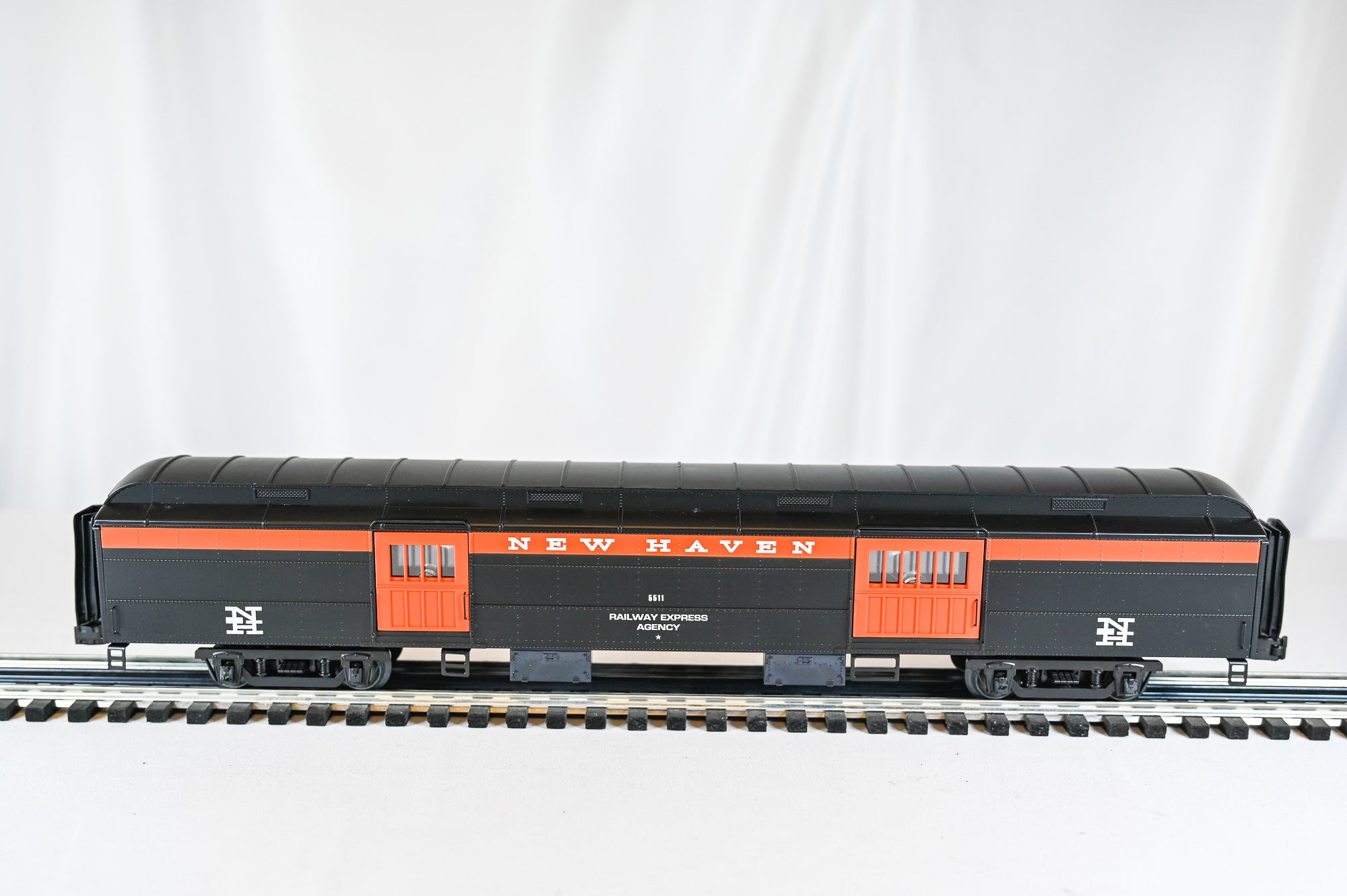 Lionel New Haven 18" 7 Passenger Car BUNDLE | O Scale