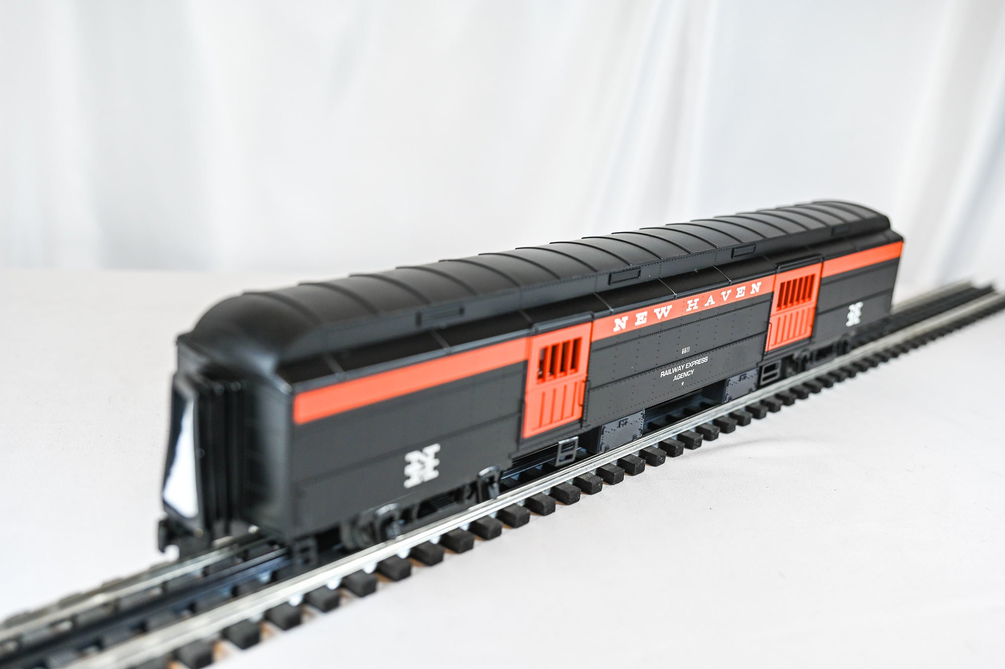 Lionel New Haven 18" 7 Passenger Car BUNDLE | O Scale
