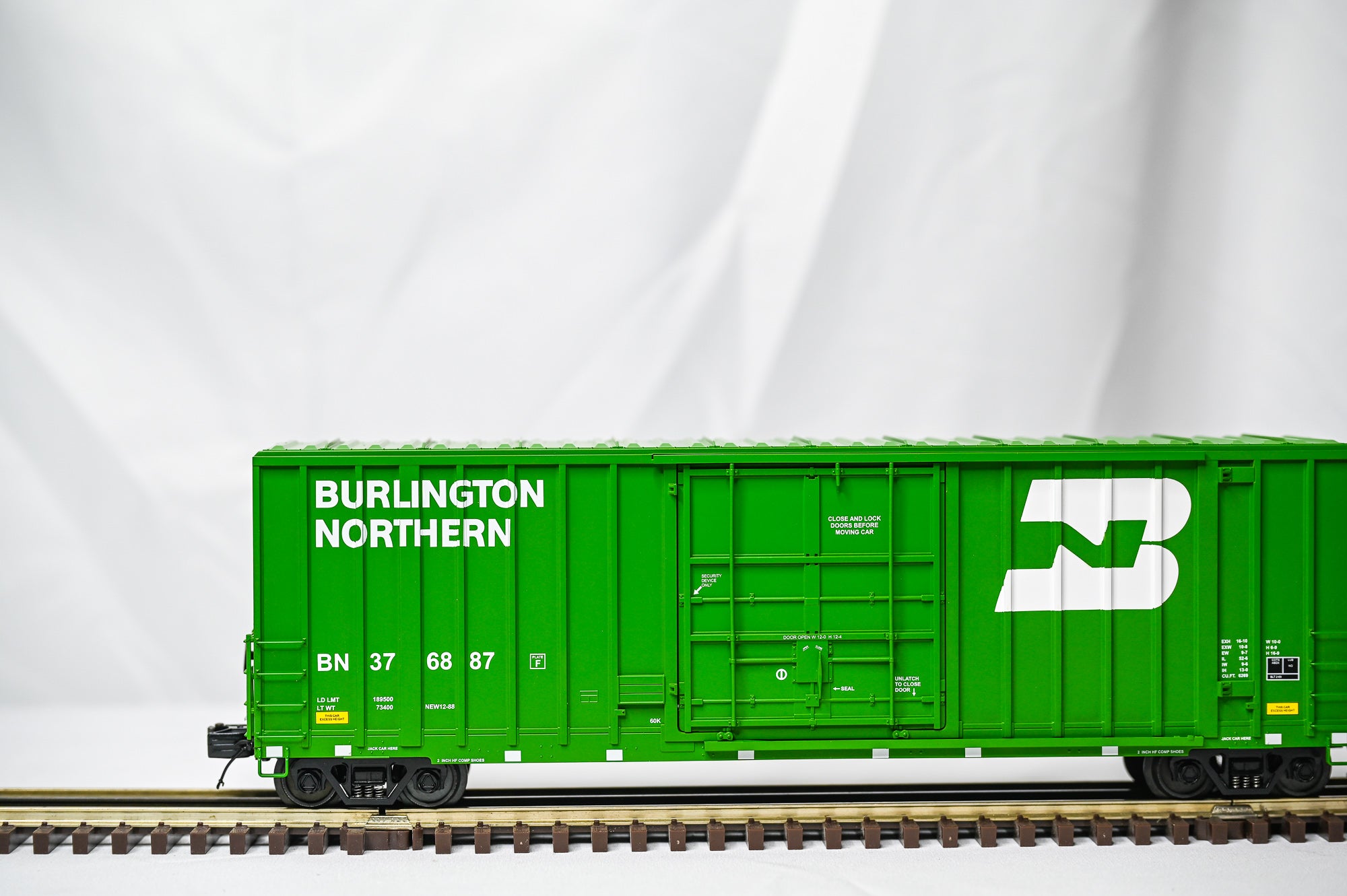 MTH Burlington Northern 50’ High Cube Boxcar #376887 | O Scale | 20-93203