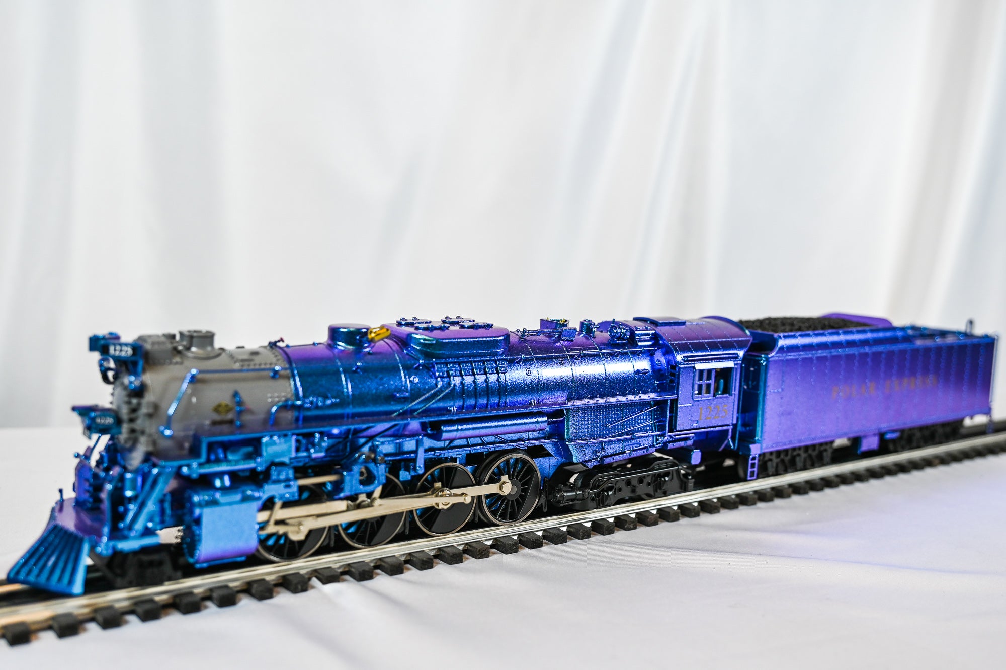 Lionel THE POLAR EXPRESS™ Berkshire #1225 Plasma-Coat Edition | LEGACY | O Scale