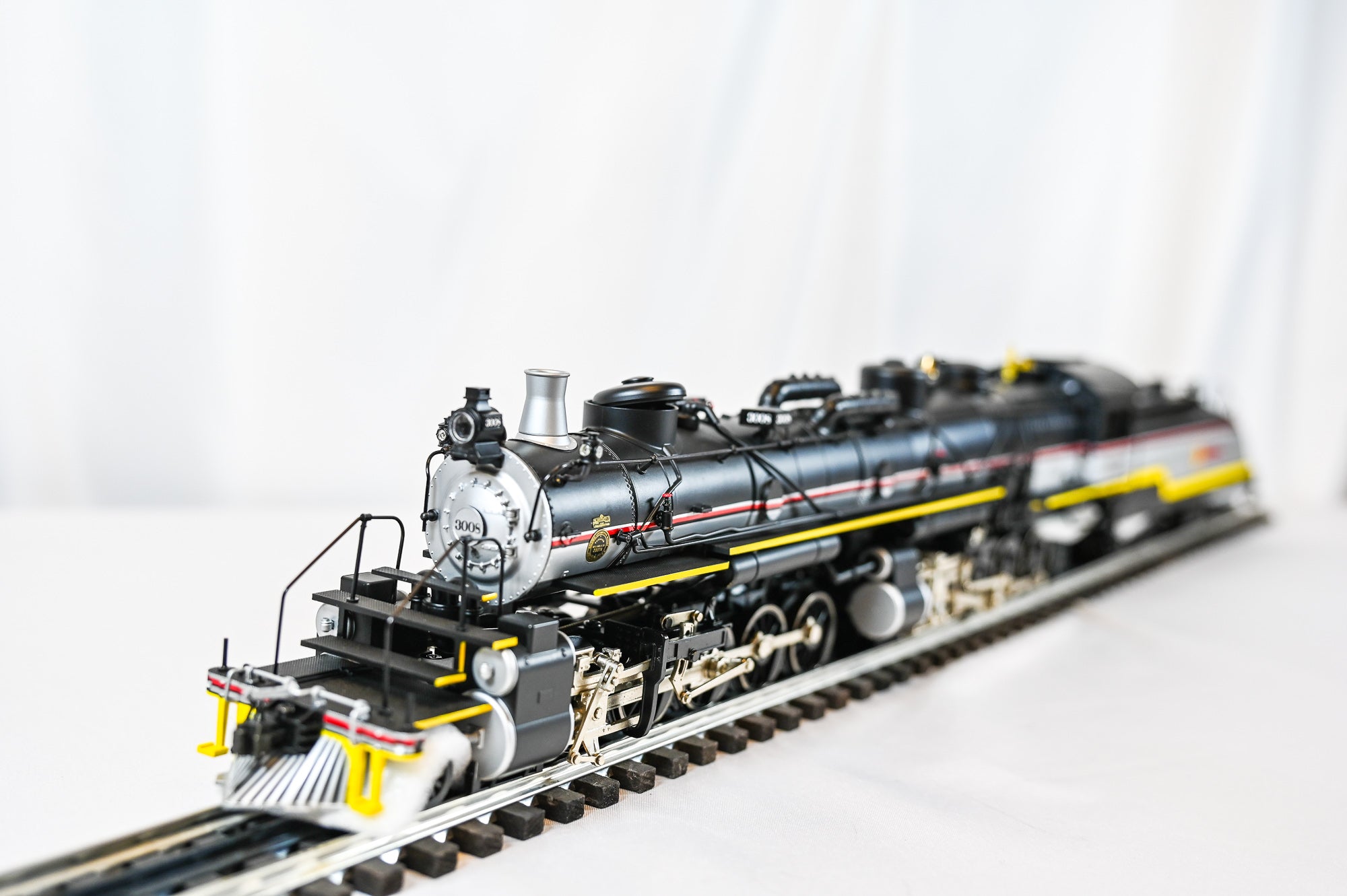 Lionel Santa Fe 2-10-10-2 Steam Locomotive #3008 | Legacy | O Scale