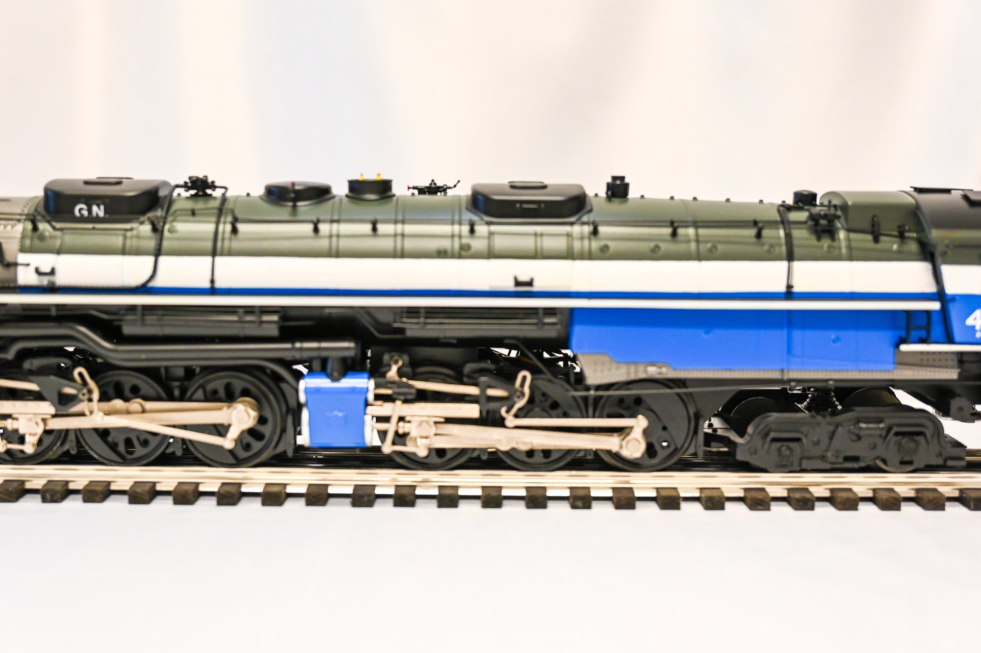 MTH Great Northern Challenger #4001 | Premier Line | O Scale