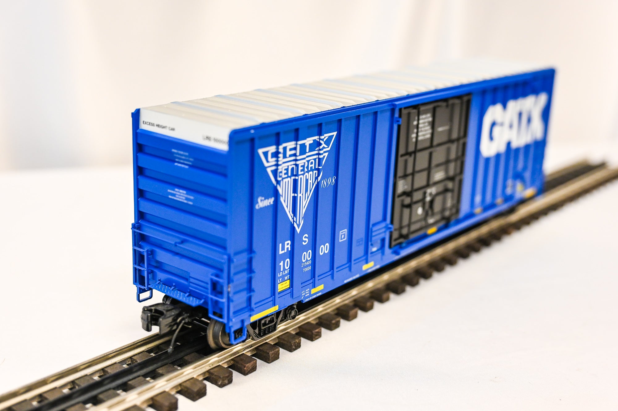 Atlas GATX (Heritage) 50' Gunderson High Cube Boxcar #100000 | Premier | O Scale