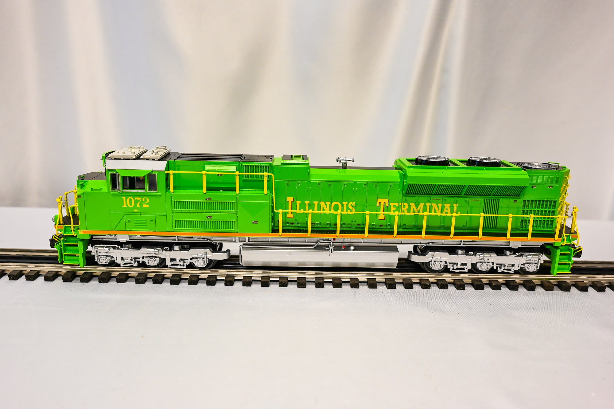 Lionel Norfolk Southern SD70ACe #1072 | LEGACY | O Scale