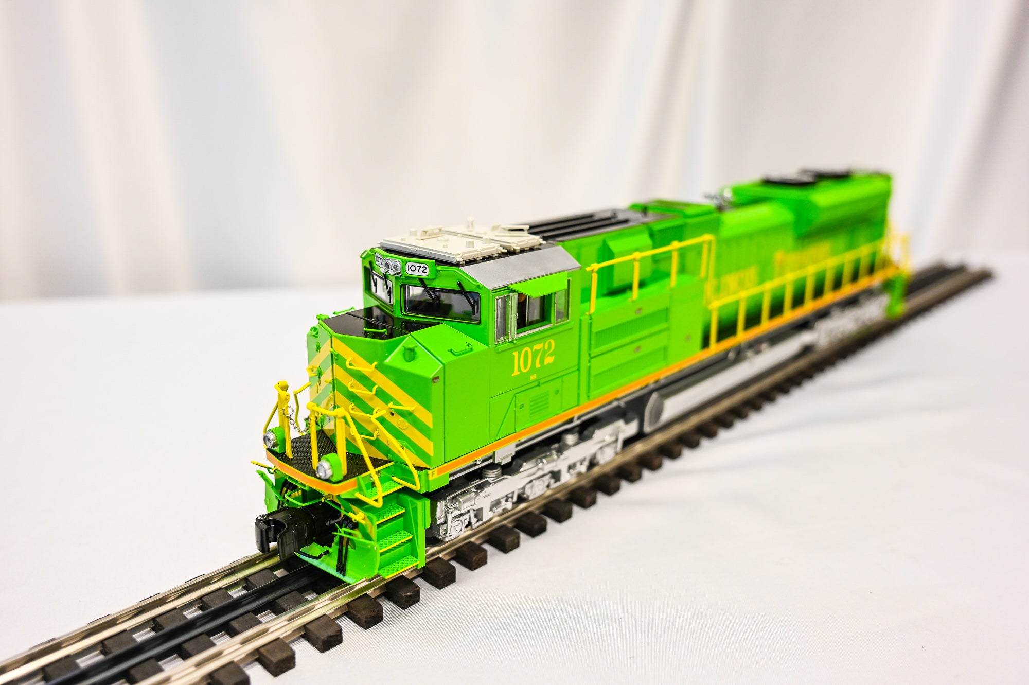 Lionel Norfolk Southern SD70ACe #1072 | LEGACY | O Scale