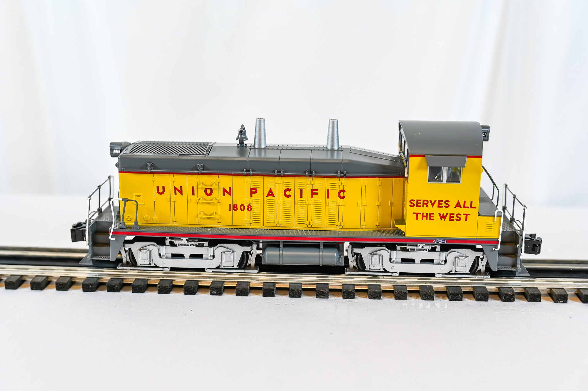 Lionel Union Pacific Legacy SW1 #1808 | LEGACY | O Scale
