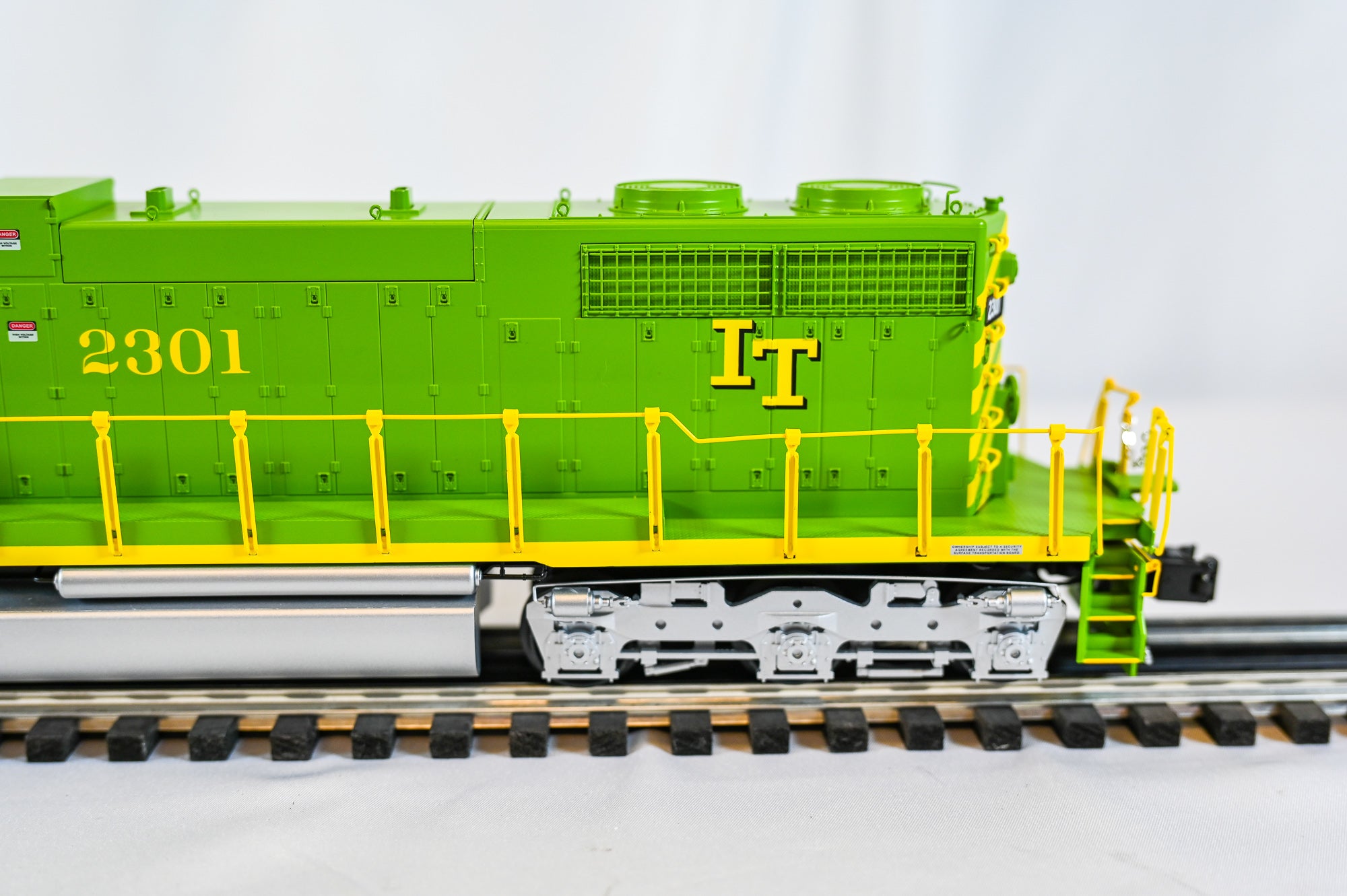 Lionel Illinois Terminal "Muffin" Exclusive SD38 #2301 | LEGACY | O Scale