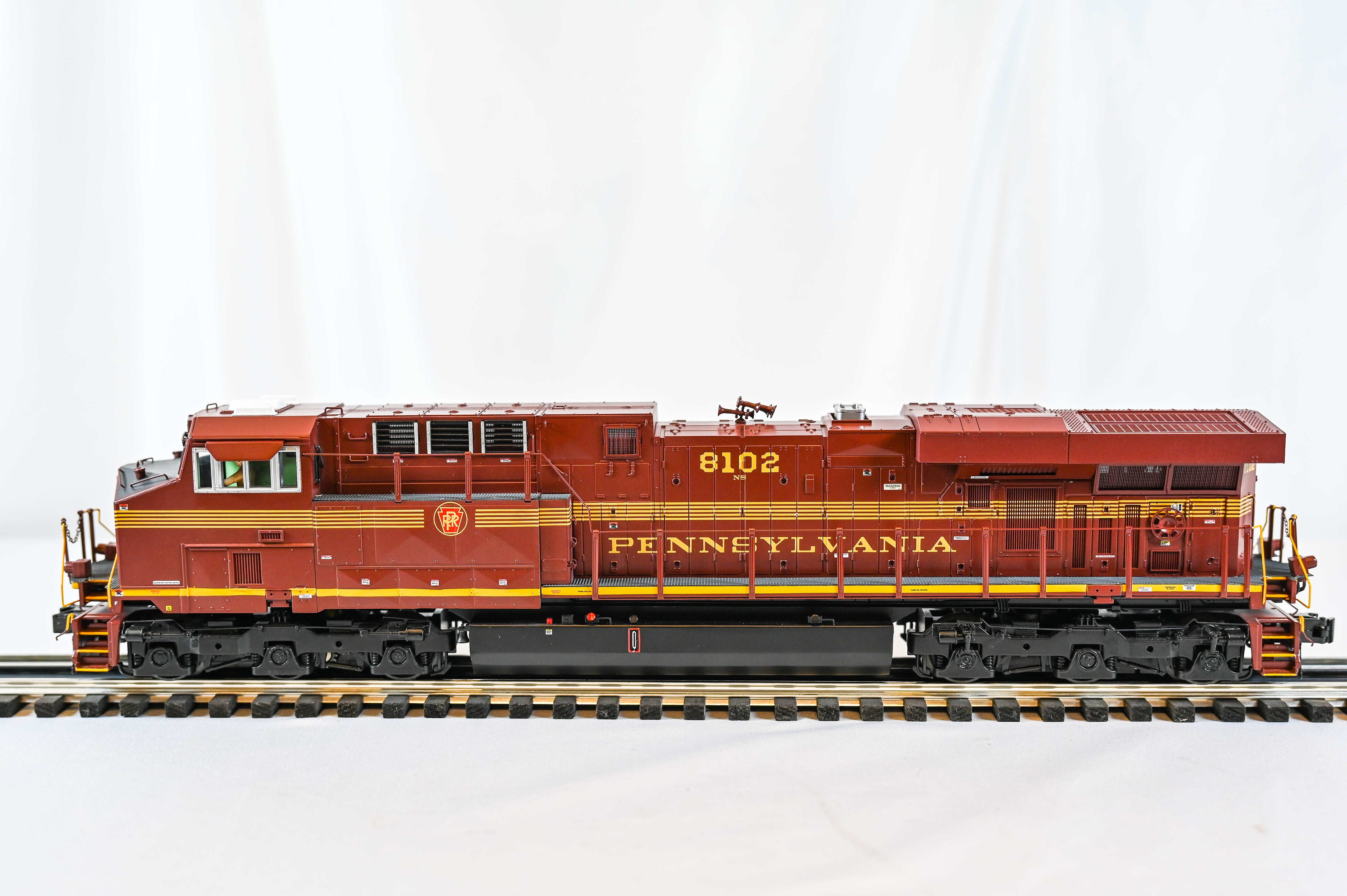 MTH Premier ES44AC Pennsylvania #8102 | Proto-Sound 3.0 | O Scale