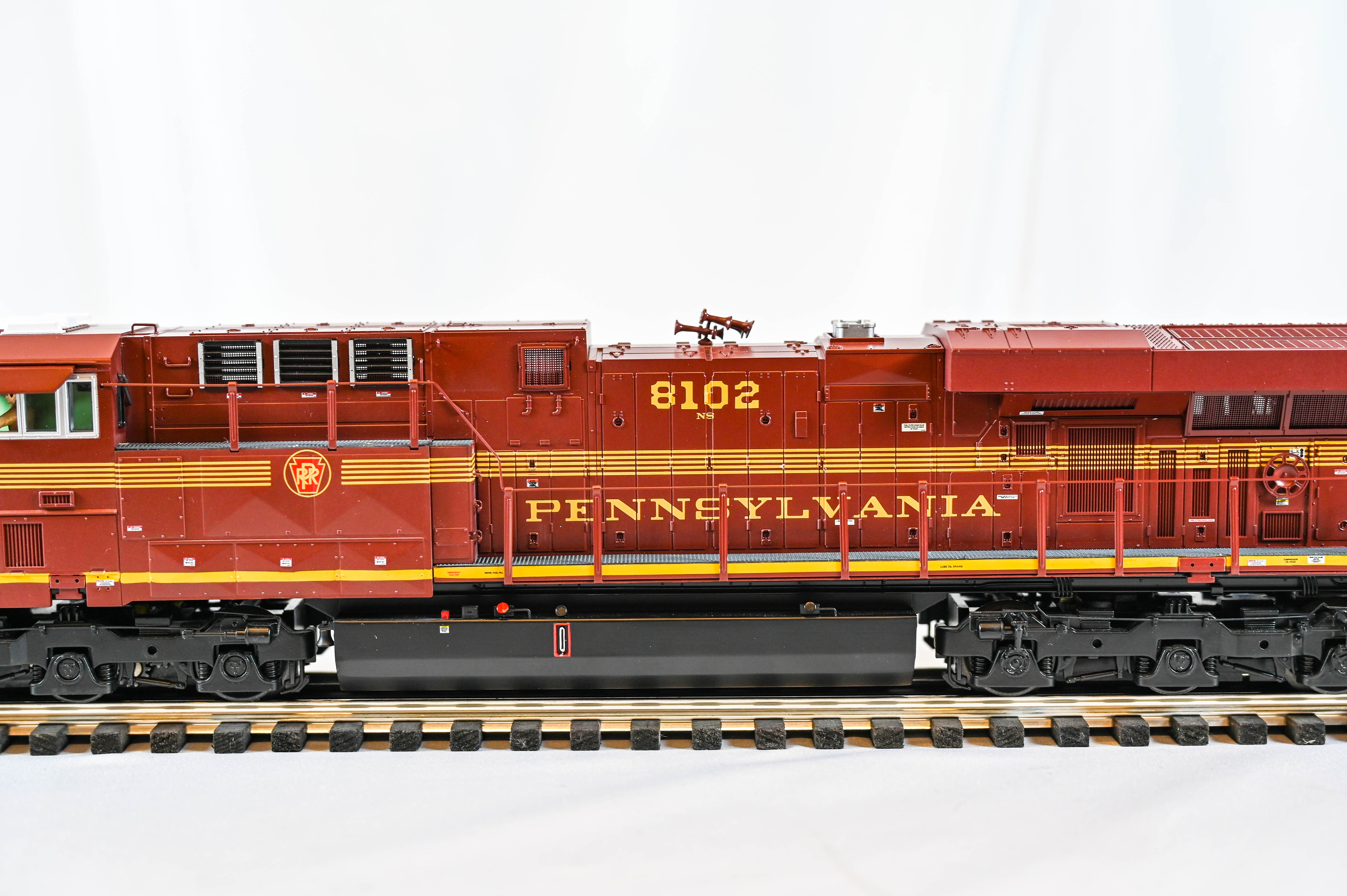 MTH Premier ES44AC Pennsylvania #8102 | Proto-Sound 3.0 | O Scale