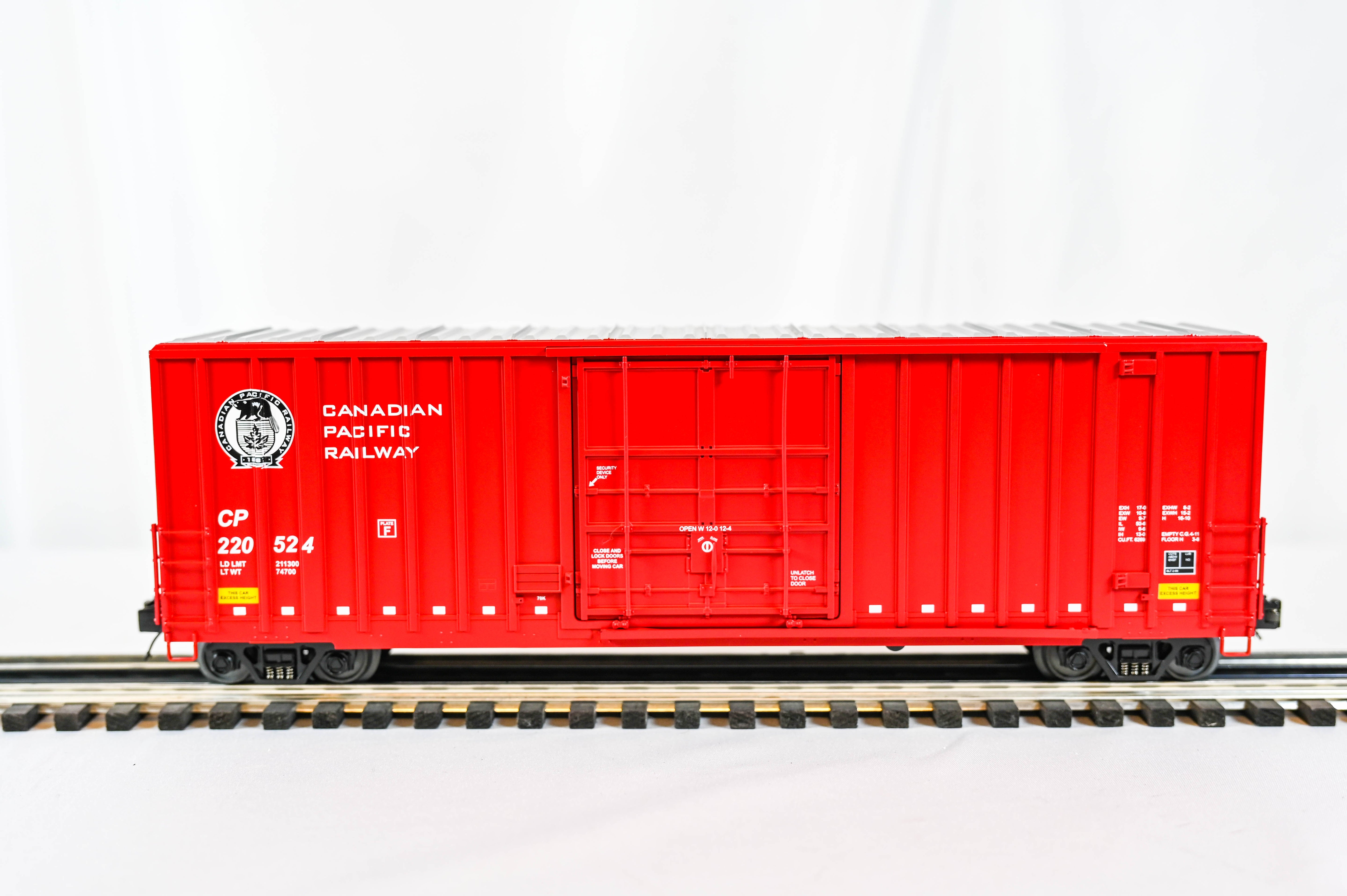 MTH Premier 50’ High Cube Box Car Canadian Pacific Car # 220524 | O Scale