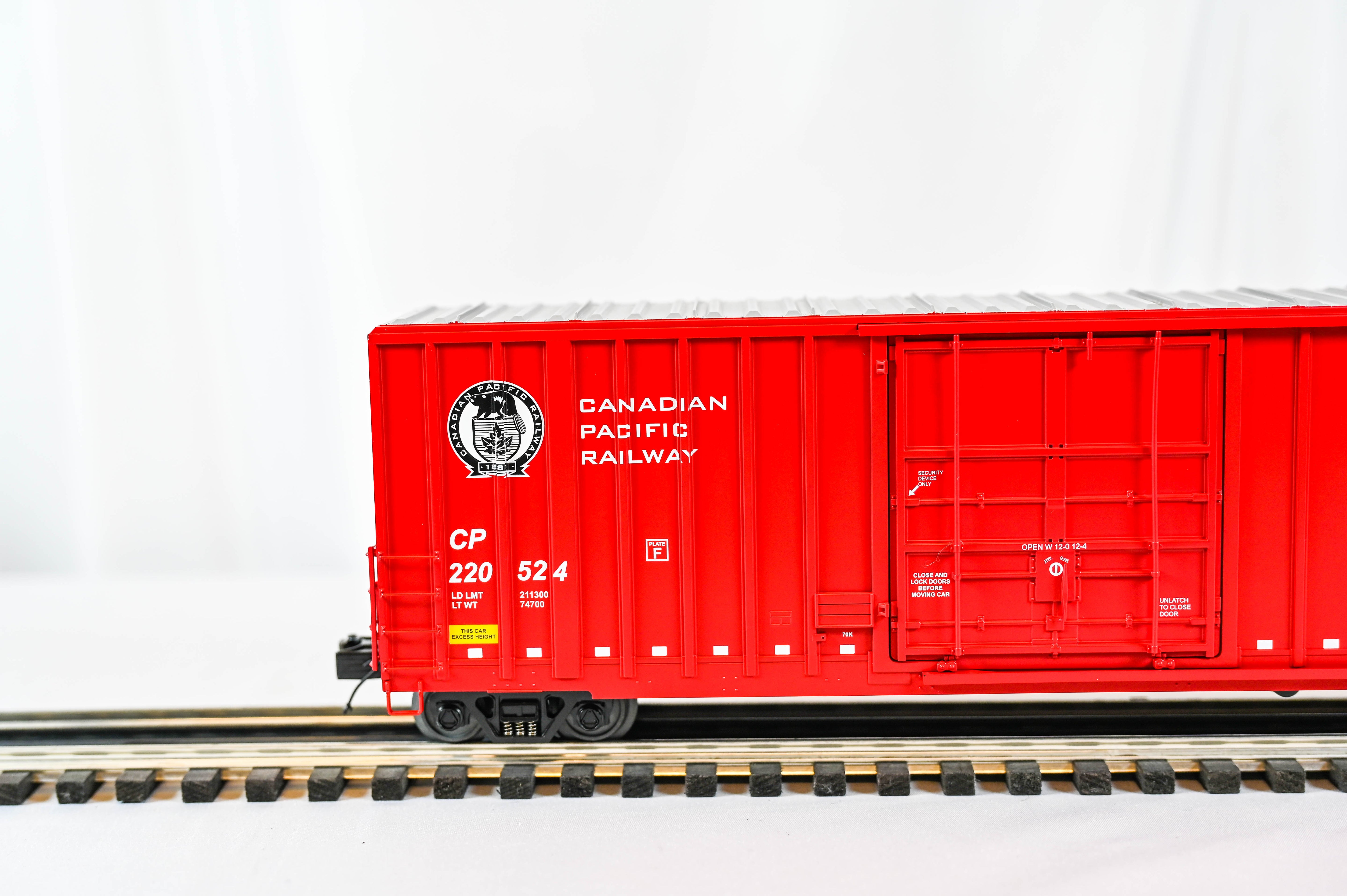 MTH Premier 50’ High Cube Box Car Canadian Pacific Car # 220524 | O Scale
