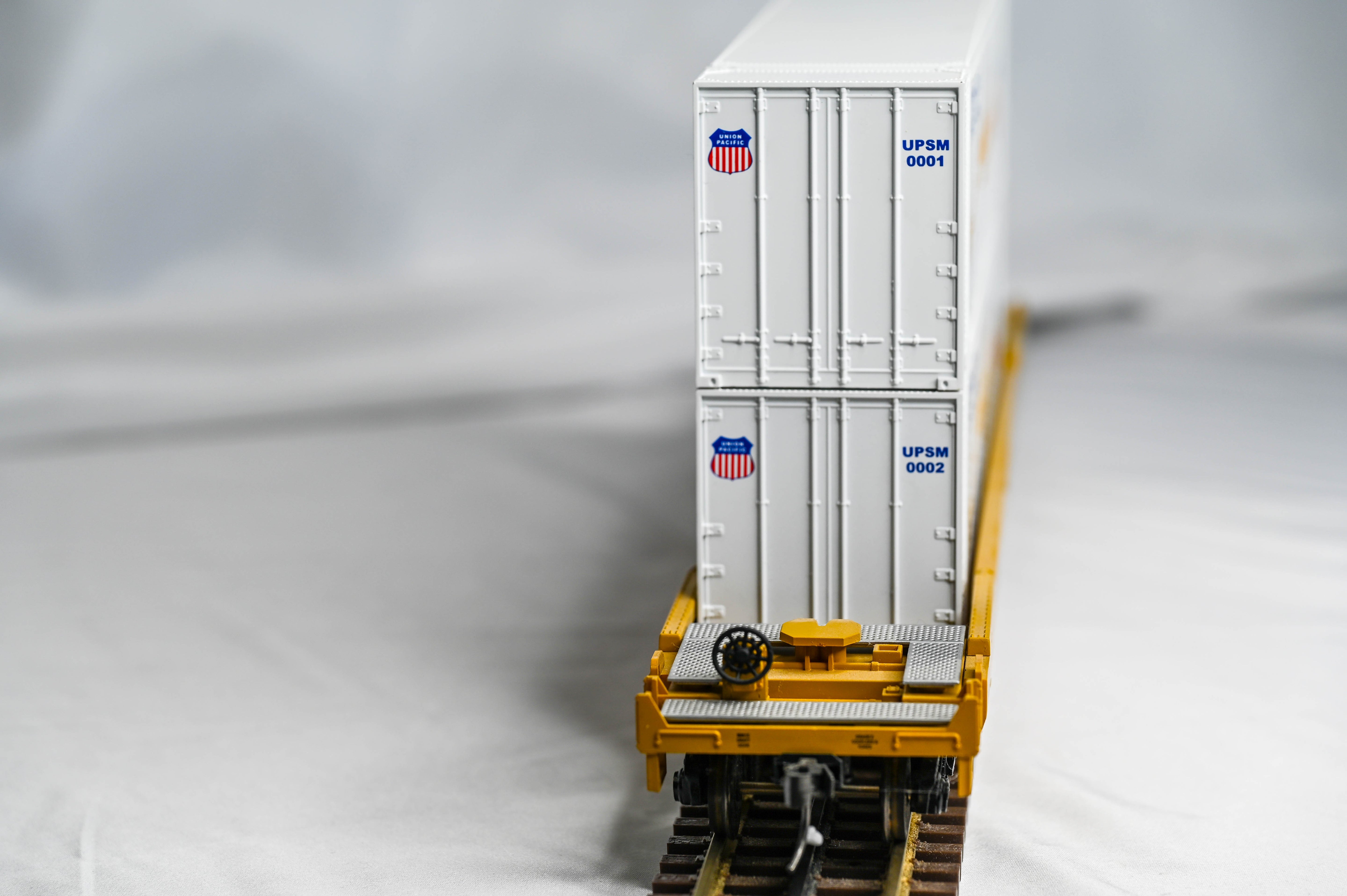 MTH Premier Husky Stack Car Union Pacific | 2 Rail | O Scale