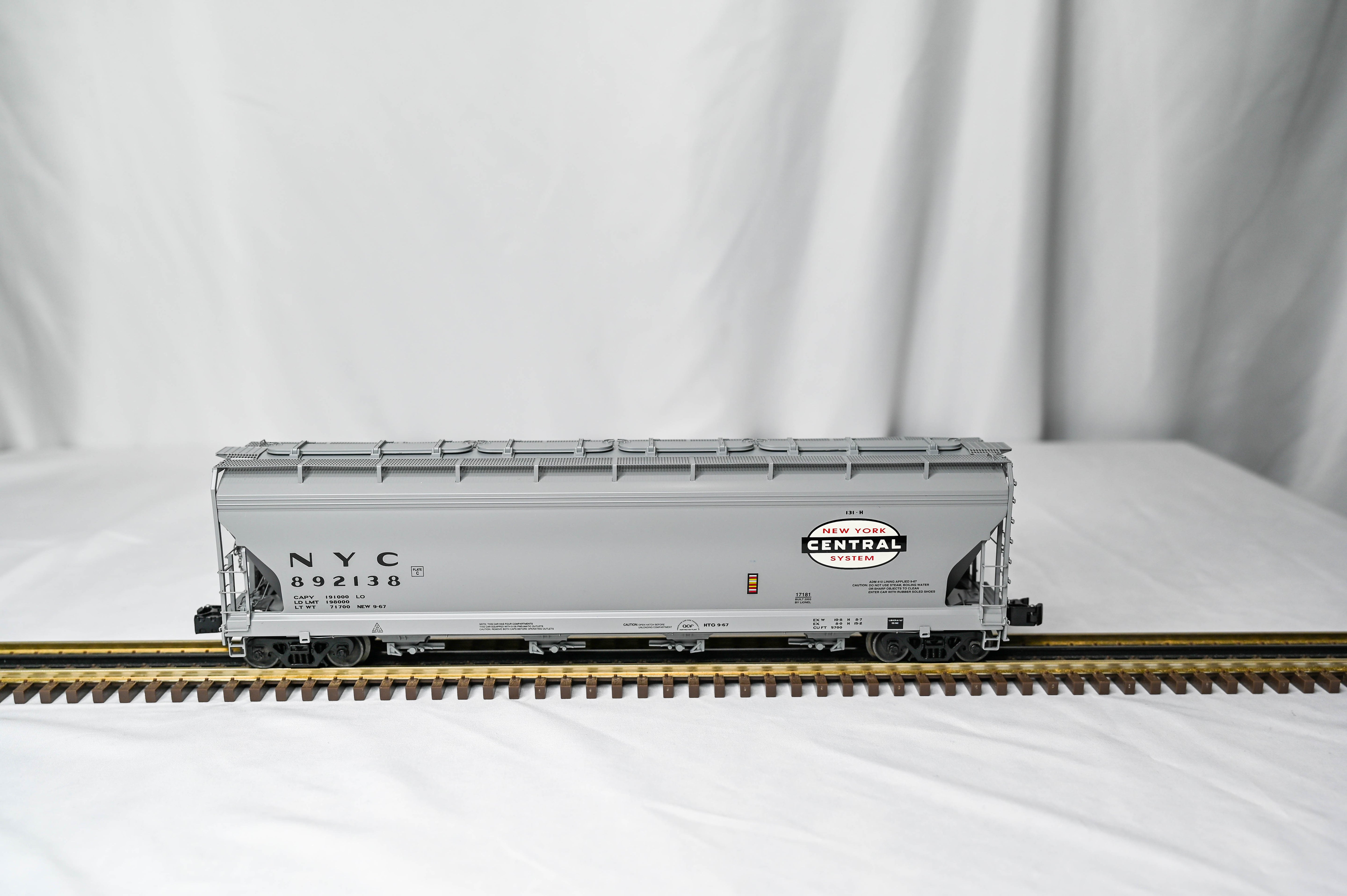 Lionel New York Central ACF 4-Bay Centerflow Hopper #892138 | O Gauge | 6-17181