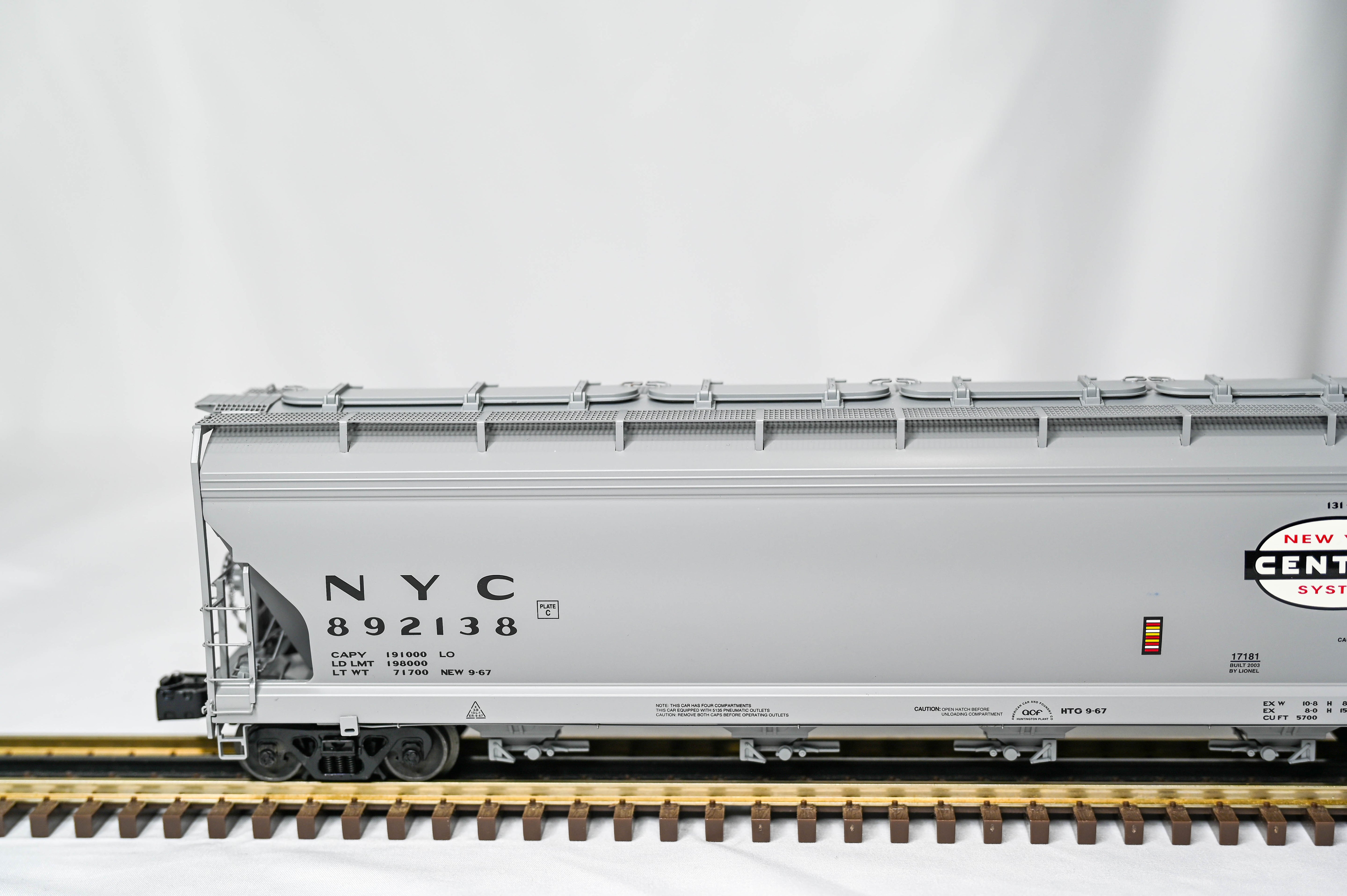 Lionel New York Central ACF 4-Bay Centerflow Hopper #892138 | O Gauge | 6-17181