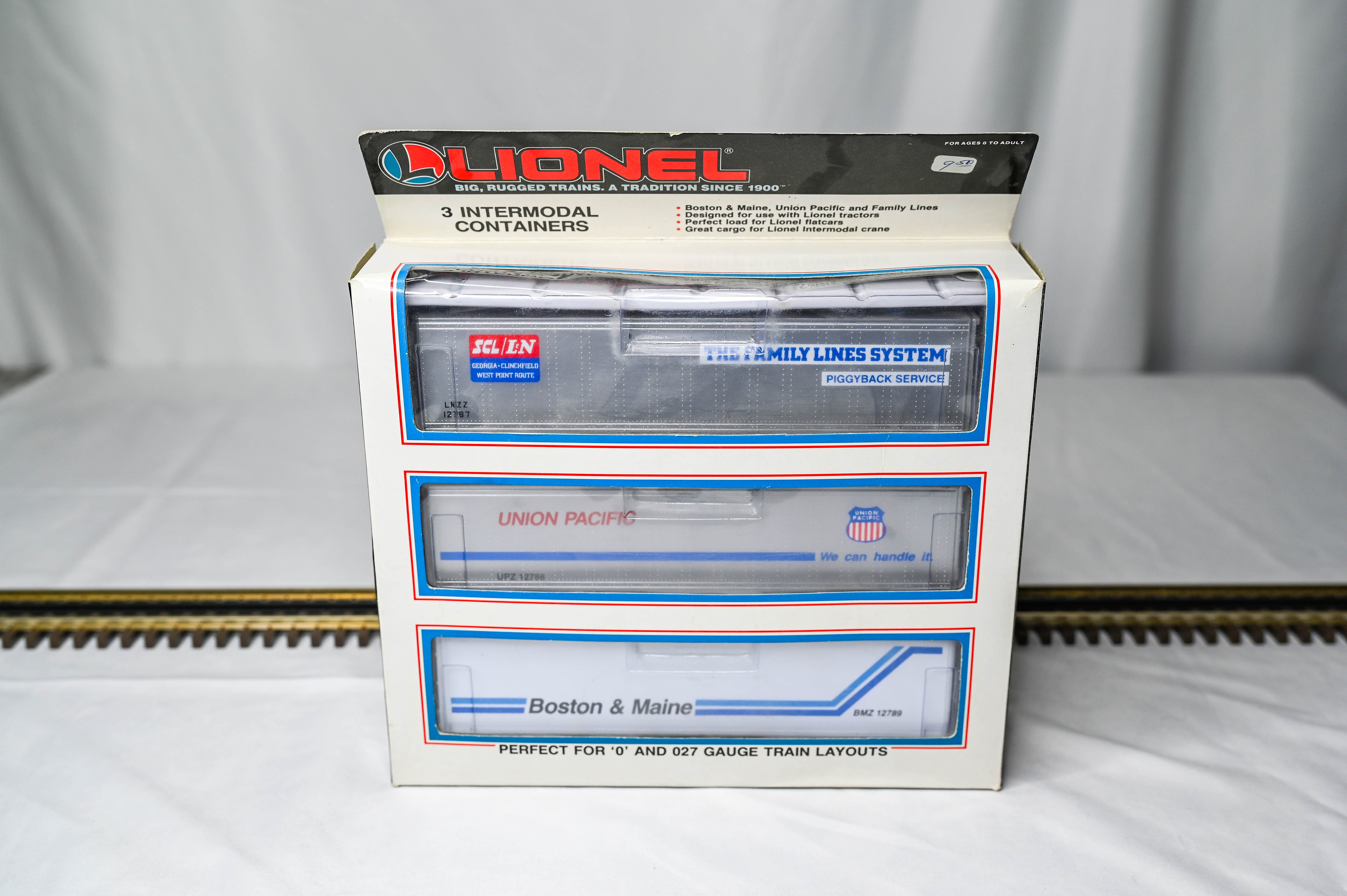 Lionel Intermodal Containers Set of 3 | Family Lines, Union Pacific & Boston & Maine | O/O-27 Gauge | 6-12784