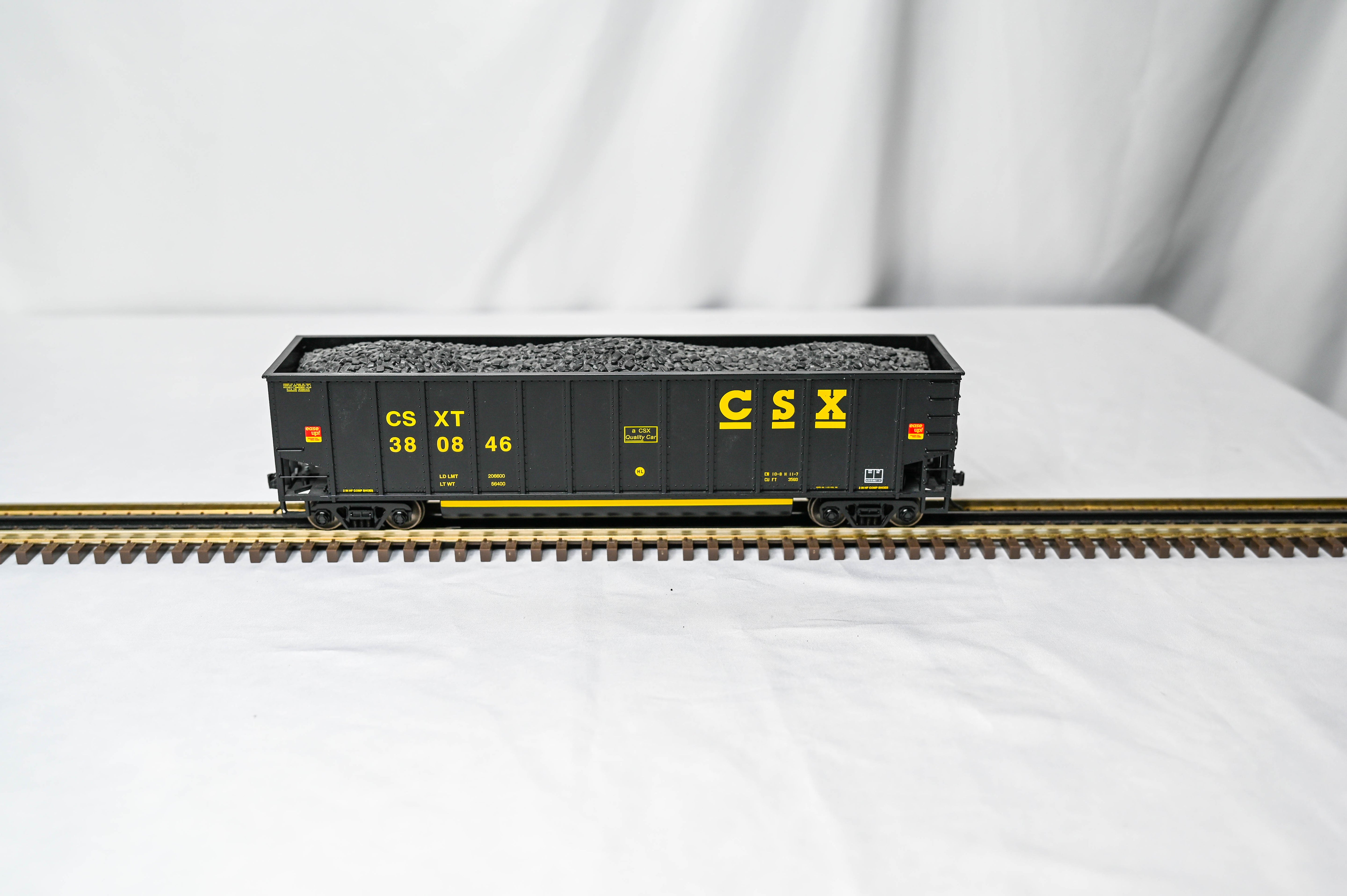MTH Premier CSX Coalporter Hopper w/ Coal Load | O Scale | 20-90445E