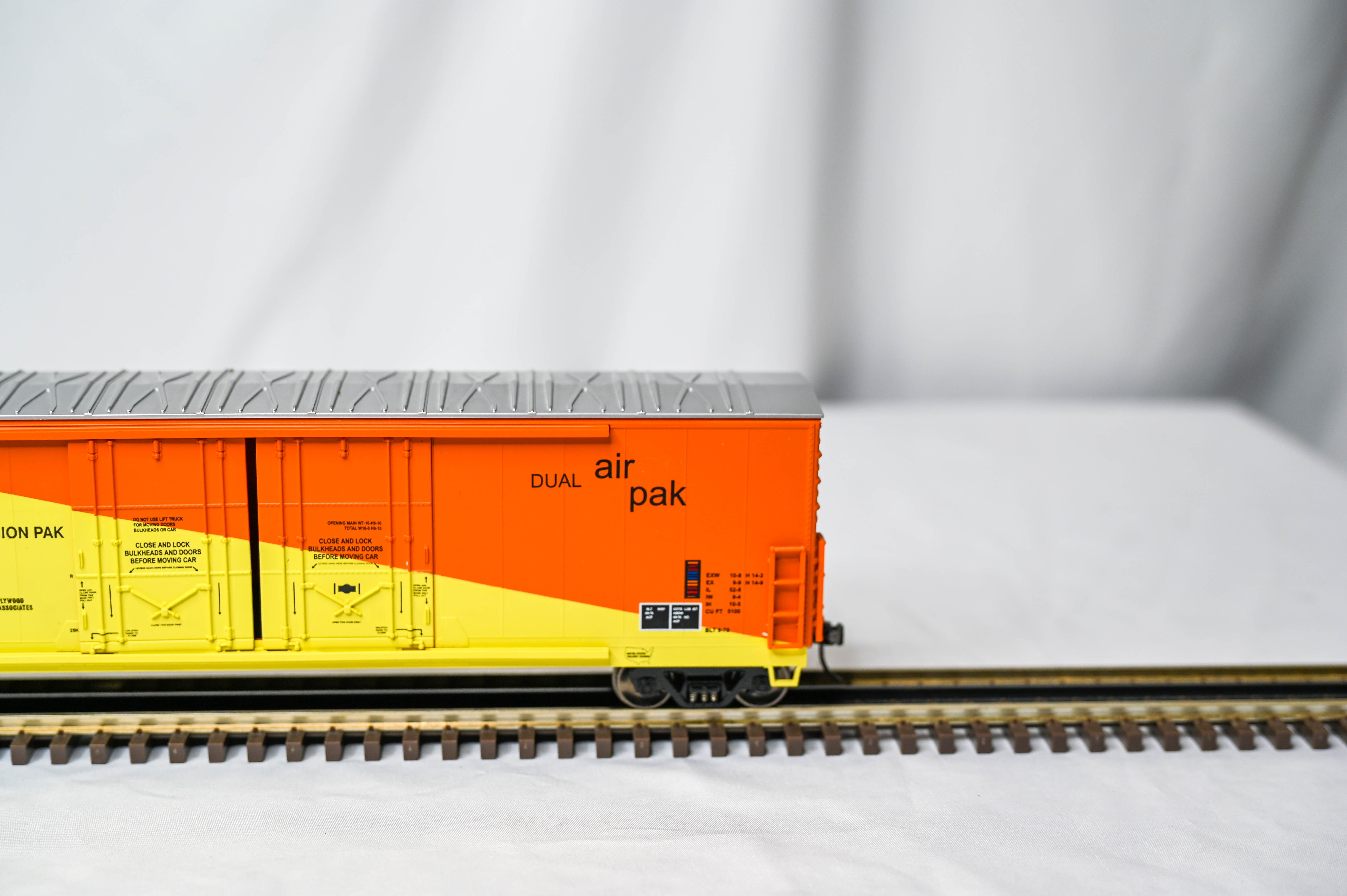MTH Premier Plywood Marketing Association 50' Double Door Plugged Boxcar #10743 | O Scale | 20-93109