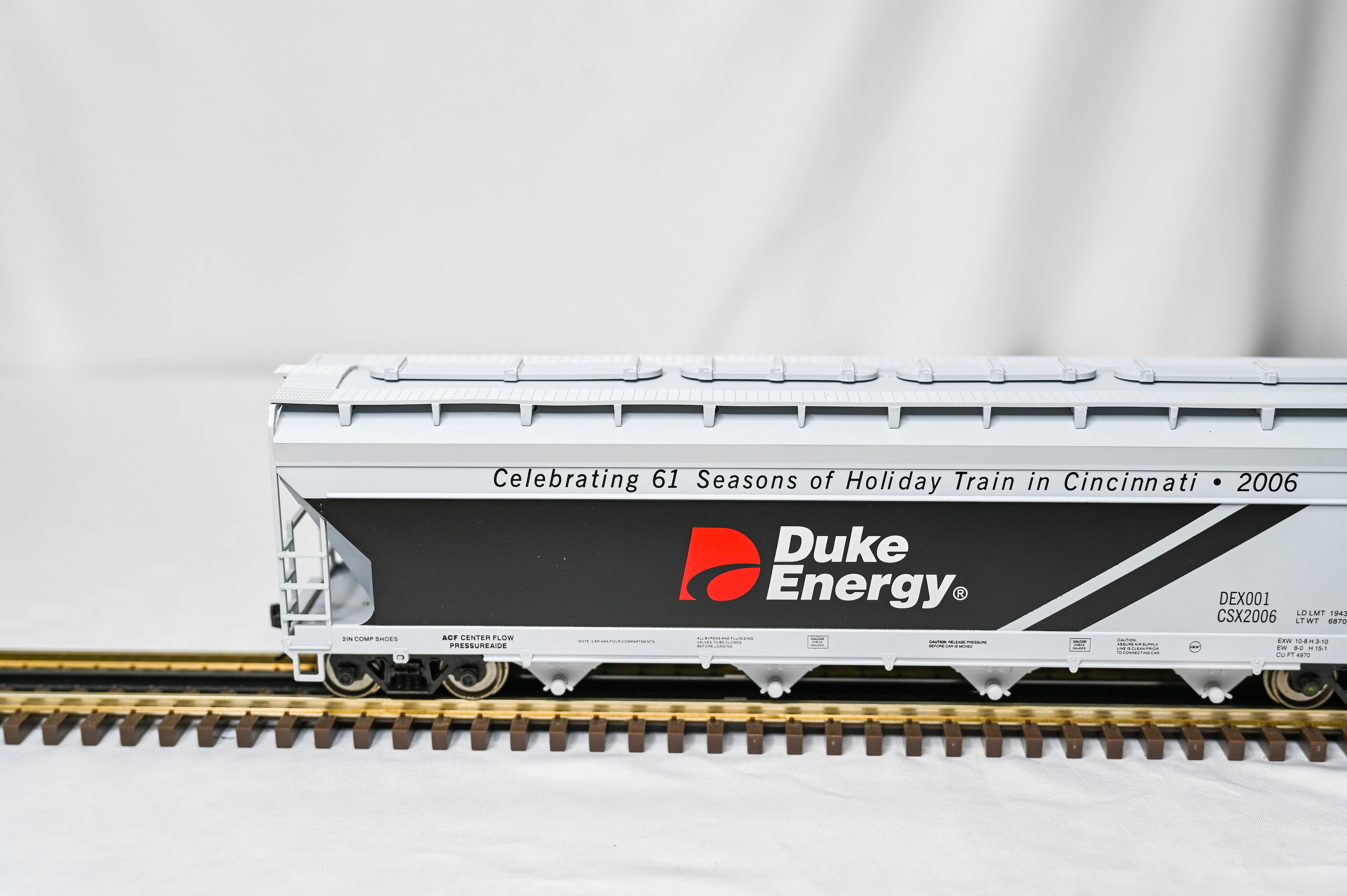 Weaver Duke Energy 4 Bay Centerflow | 2-Rail | O Scale