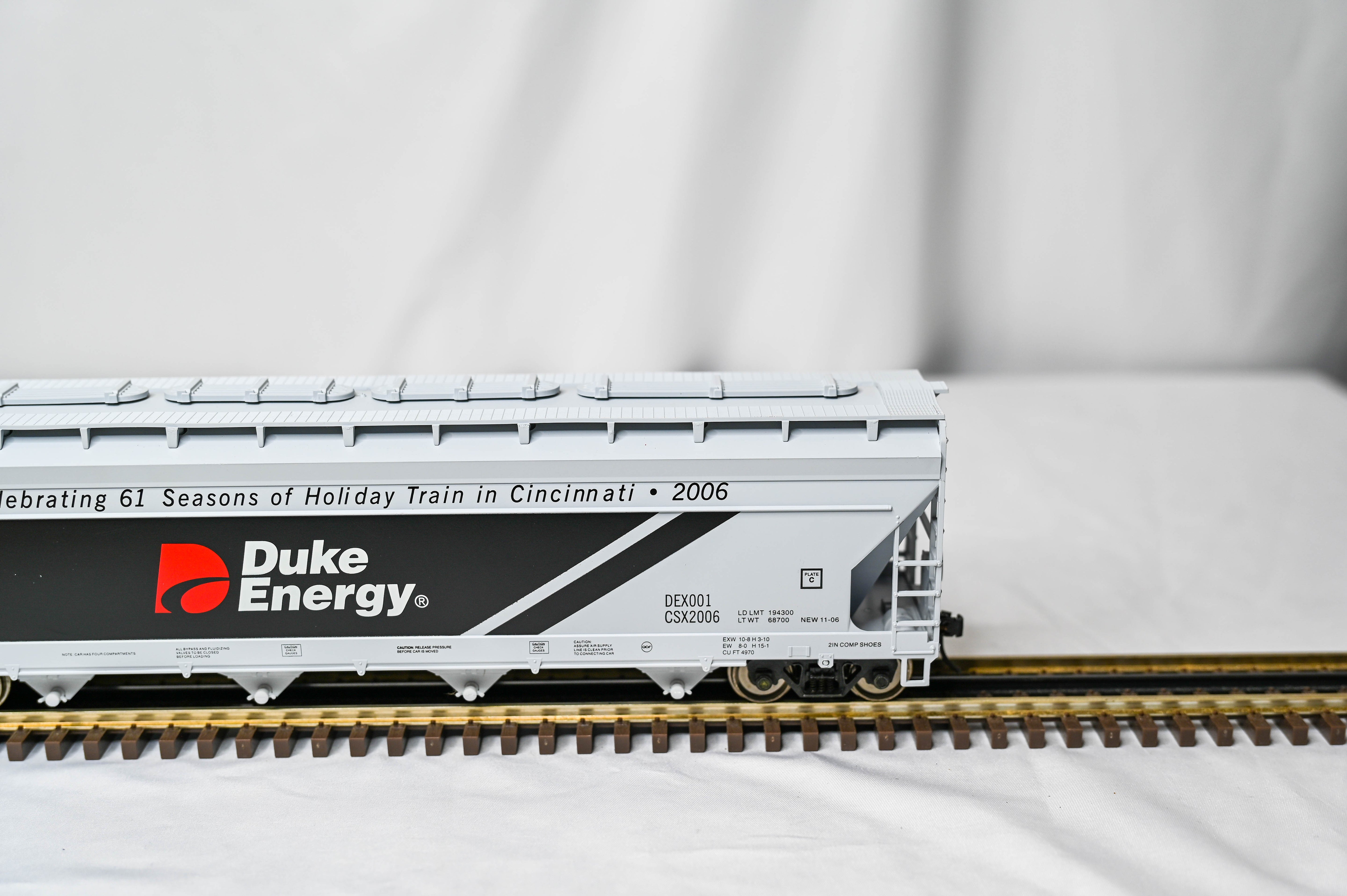 Weaver Duke Energy 4 Bay Centerflow | 2-Rail | O Scale